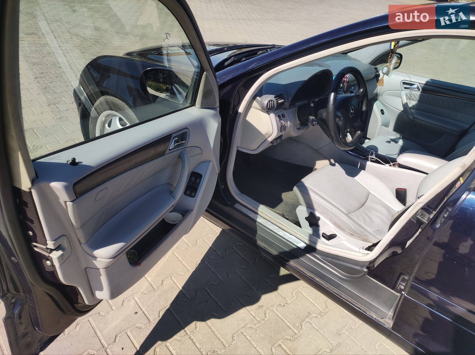 Mercedes-Benz C-Class 2003 VIN WDB2032161F421557 фото оголошення 22 з 41