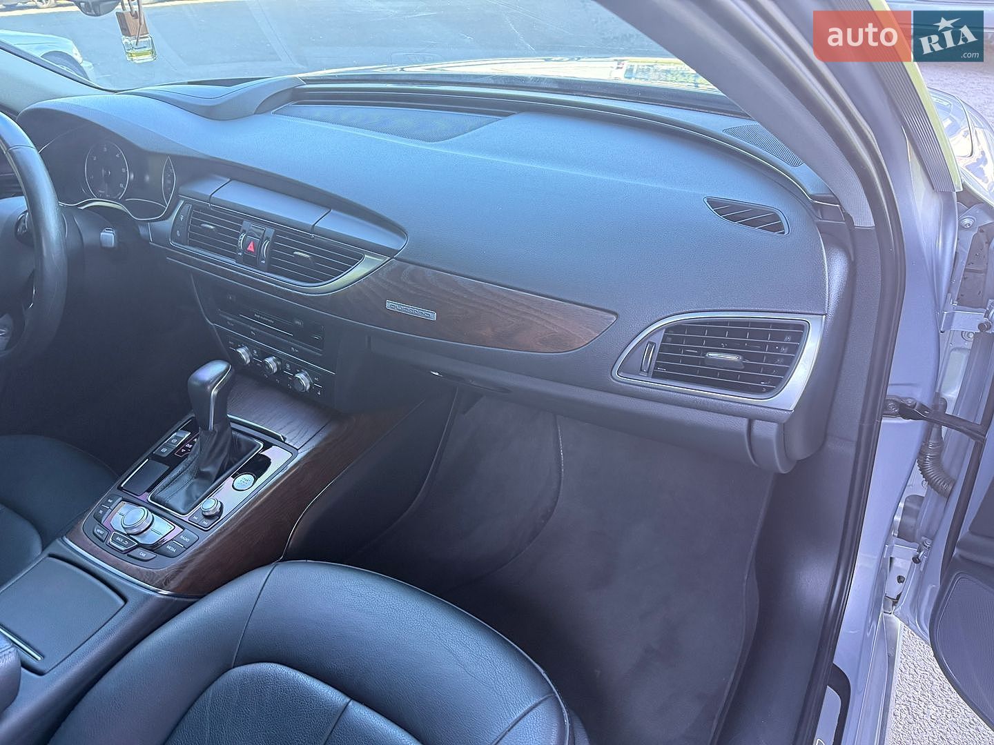 Audi A6 2016 VIN WAUZZZ4G9GN177360 фото оголошення 14 з 25