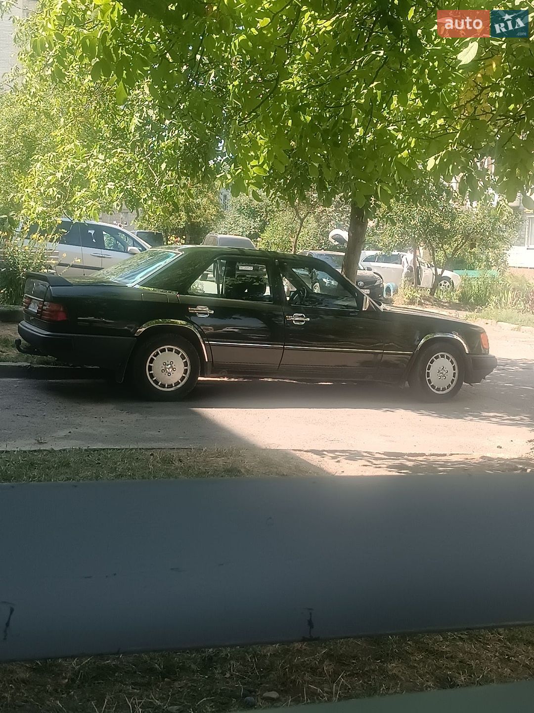 Mercedes-Benz E-Class 1985 VIN WDB1240201A057403 фото оголошення 5 з 13