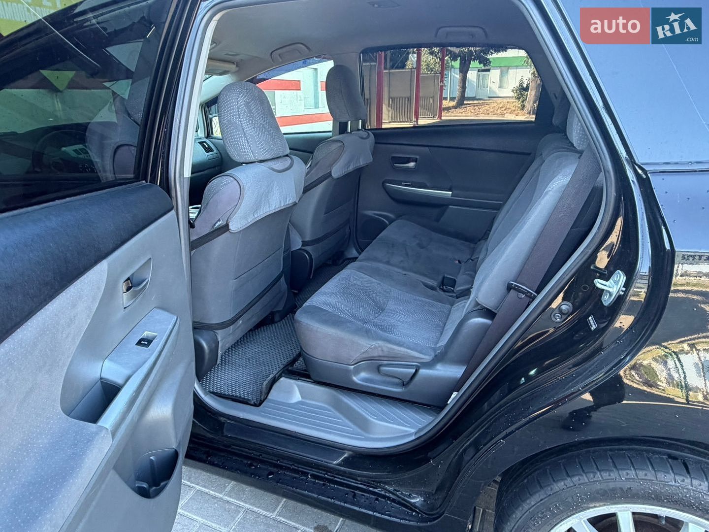 Toyota Prius v 2012 VIN JTDZN3EU8C3164704 фото оголошення 10 з 16