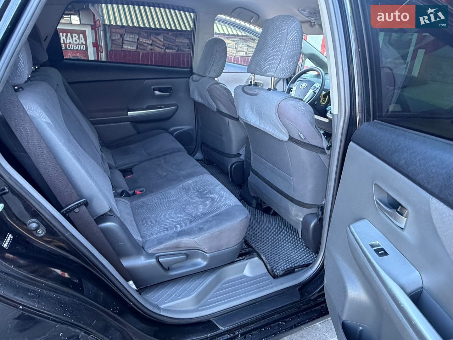 Toyota Prius v 2012 VIN JTDZN3EU8C3164704 фото оголошення 3 з 16