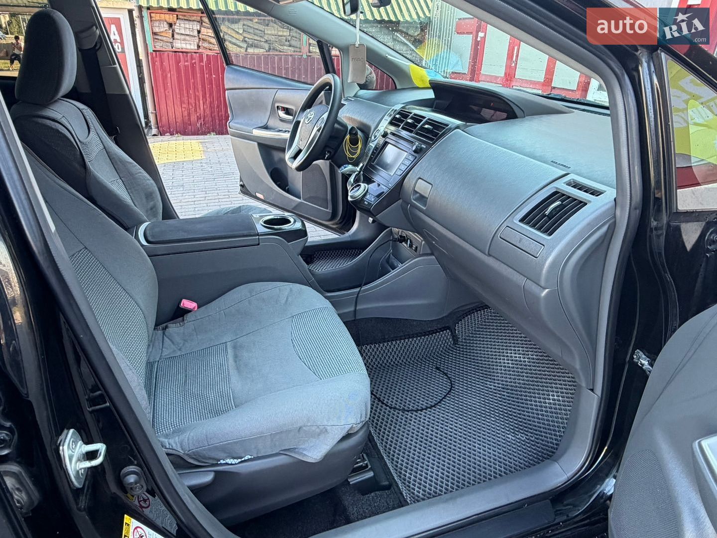 Toyota Prius v 2012 VIN JTDZN3EU8C3164704 фото оголошення 13 з 16