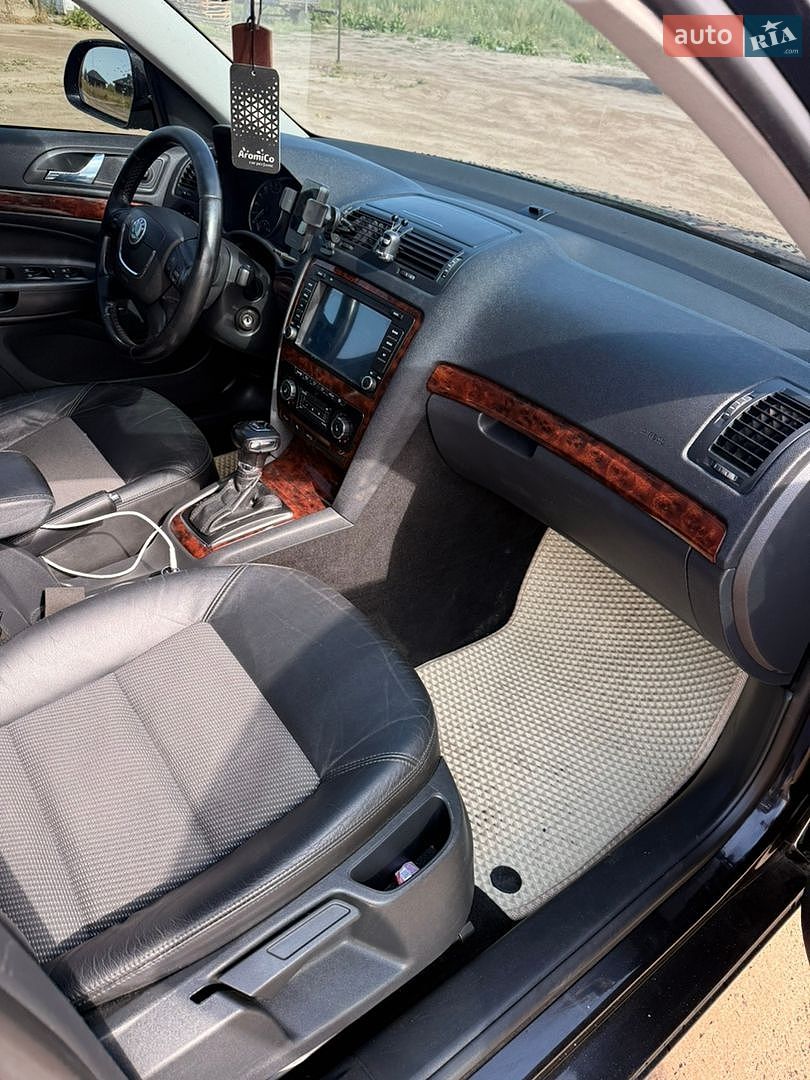 Skoda Octavia 2010 VIN TMBGE61Z0A8028366 фото оголошення 9 з 14
