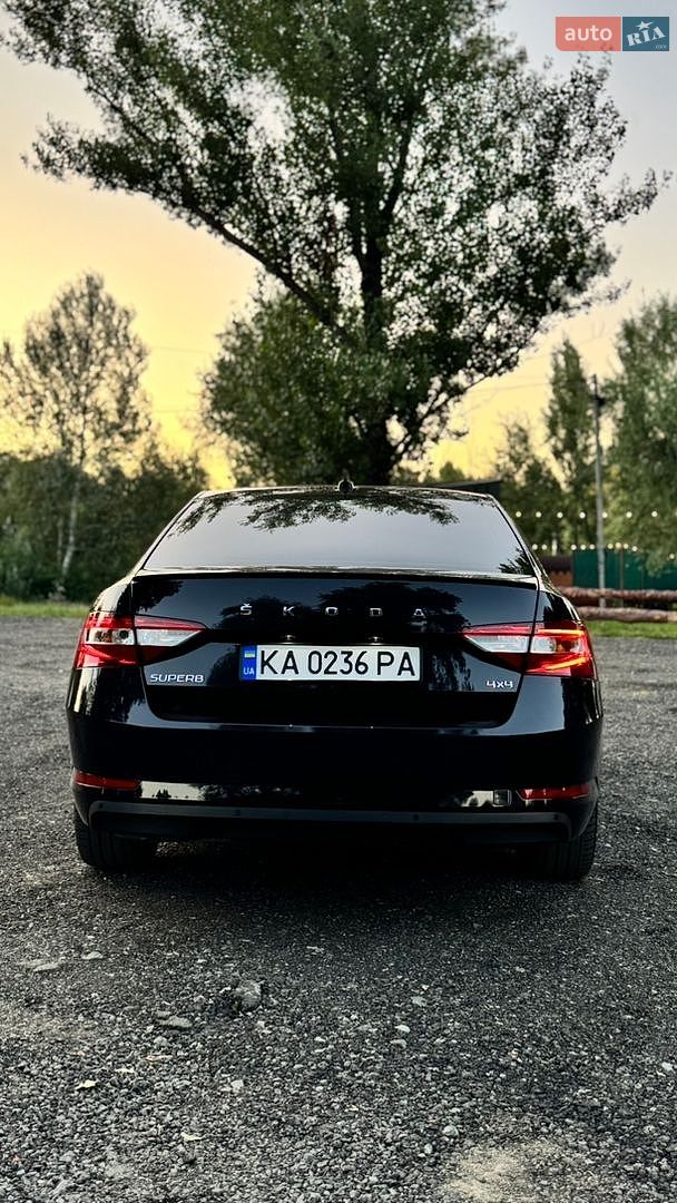 Skoda Superb 2021 VIN TMBCR9NP0M7042128 фото оголошення 2 з 29