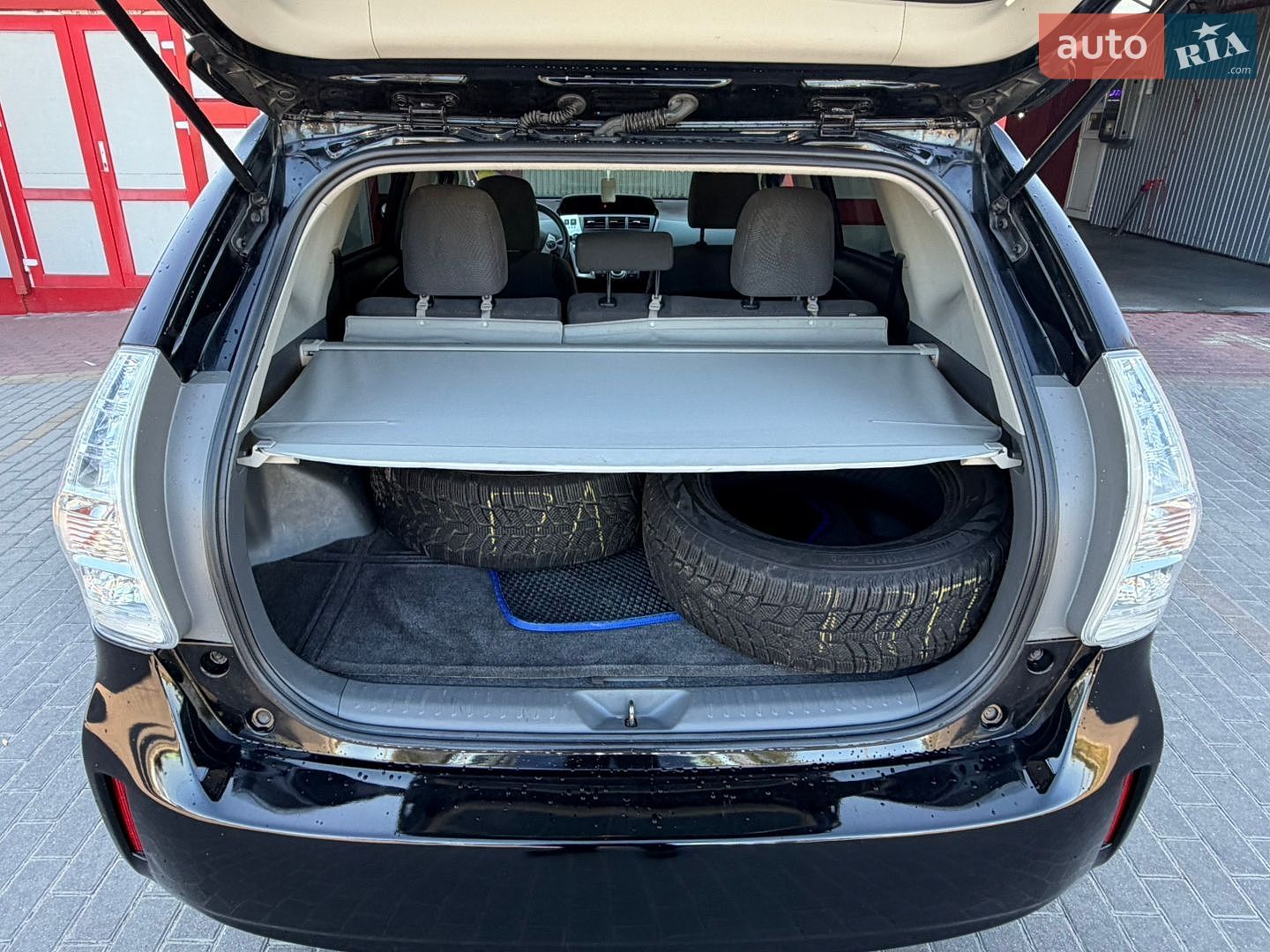 Toyota Prius v 2012 VIN JTDZN3EU8C3164704 фото оголошення 4 з 16