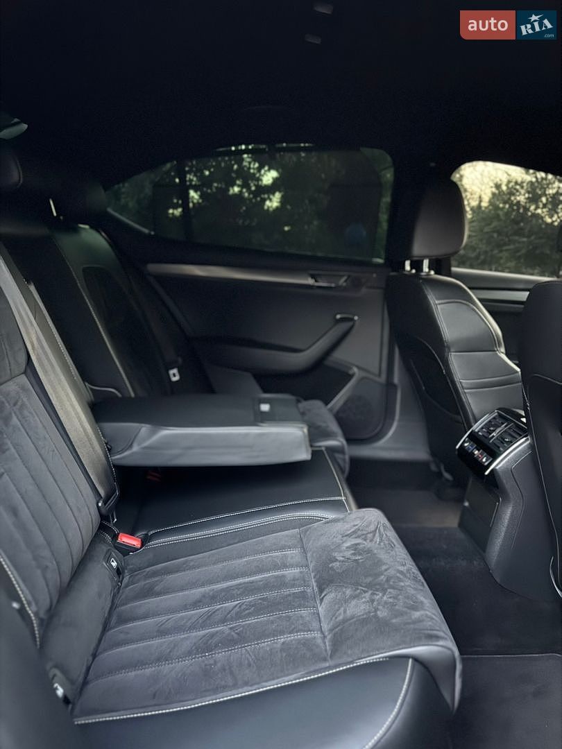 Skoda Superb 2021 VIN TMBCR9NP0M7042128 фото оголошення 16 з 29