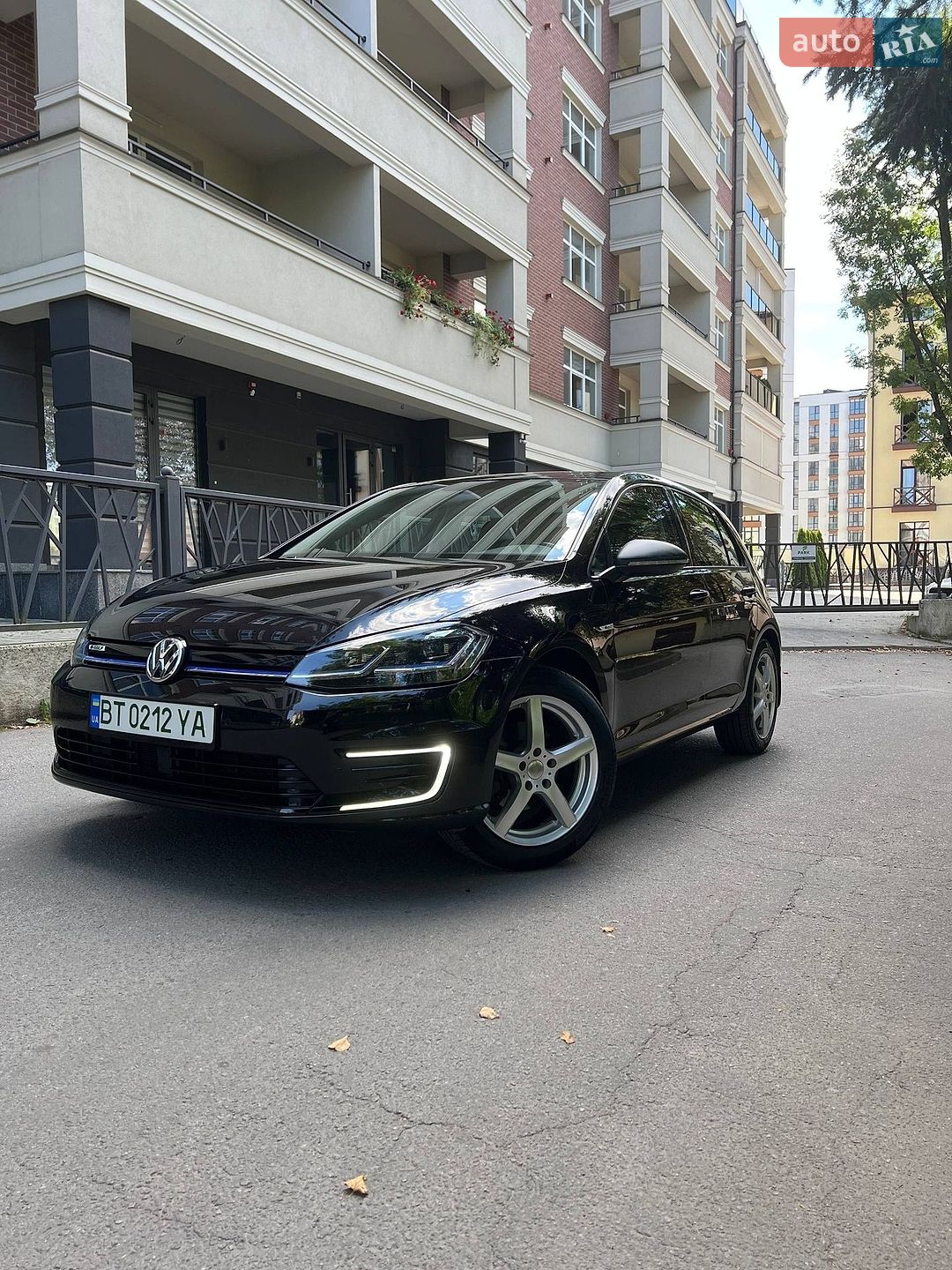 Volkswagen e-Golf 2018 VIN WVWZZZAUZJW909633 фото оголошення 19 з 30