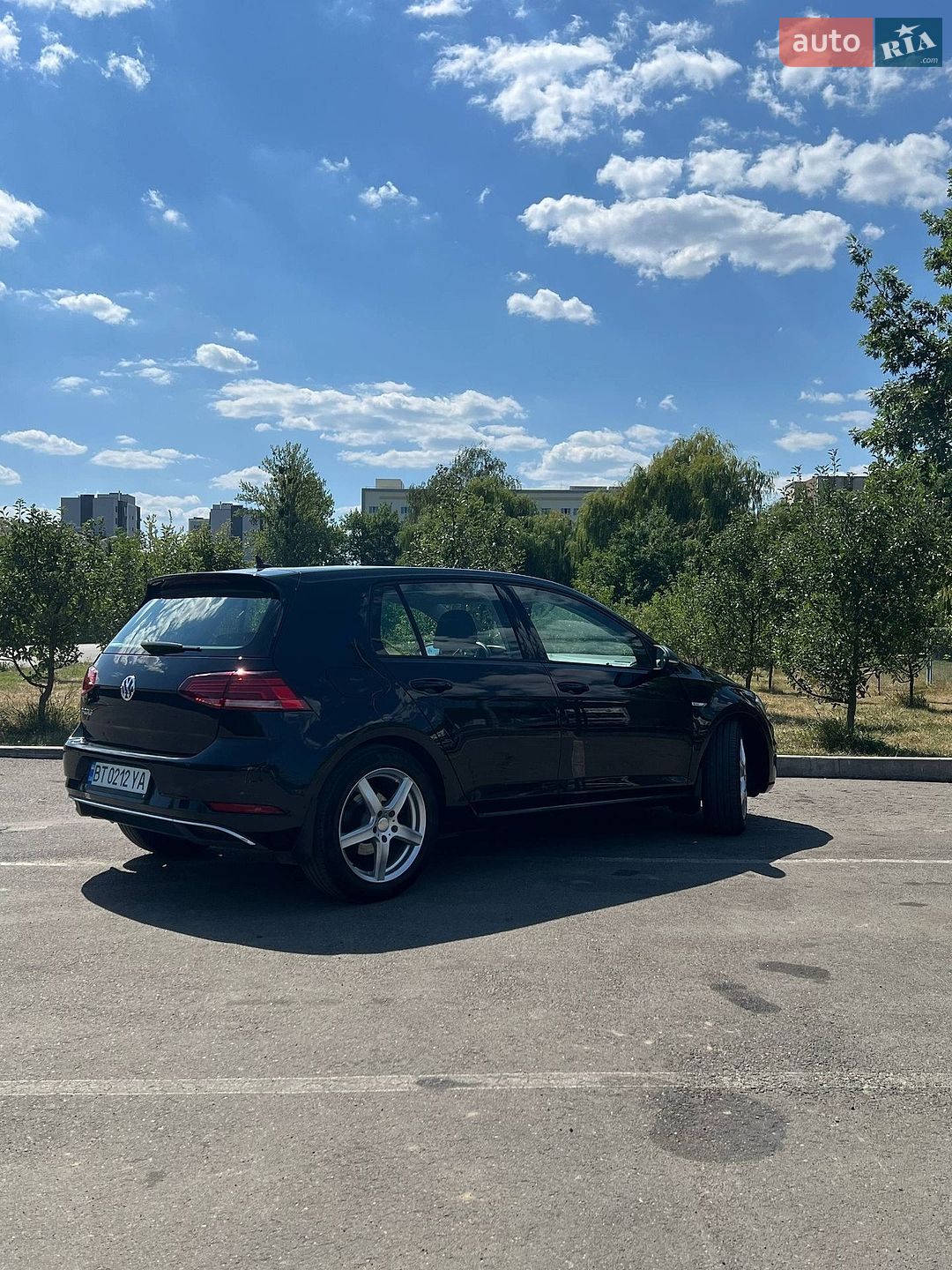 Volkswagen e-Golf 2018 VIN WVWZZZAUZJW909633 фото оголошення 11 з 30