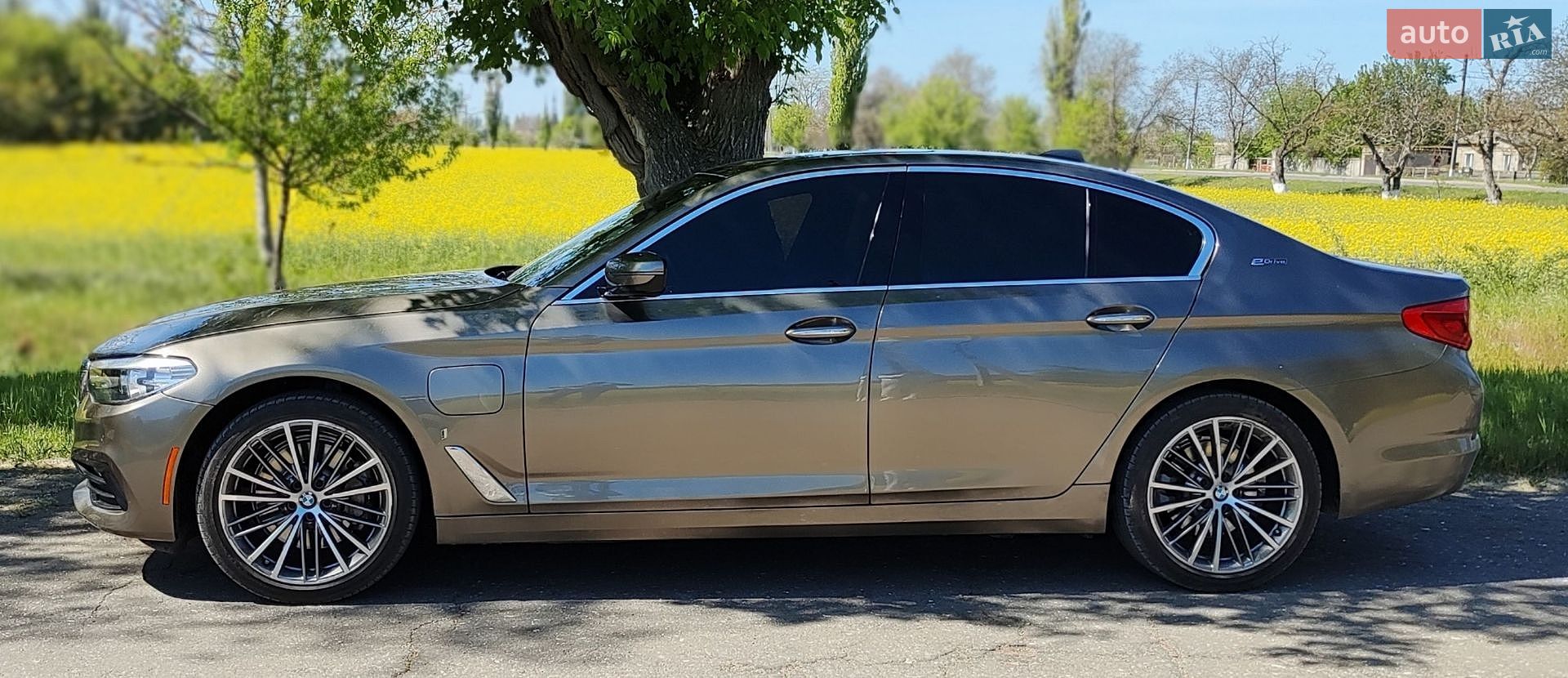 BMW 5 Series 2018 VIN WBAJA9C59JB252202 фото оголошення 4 з 9