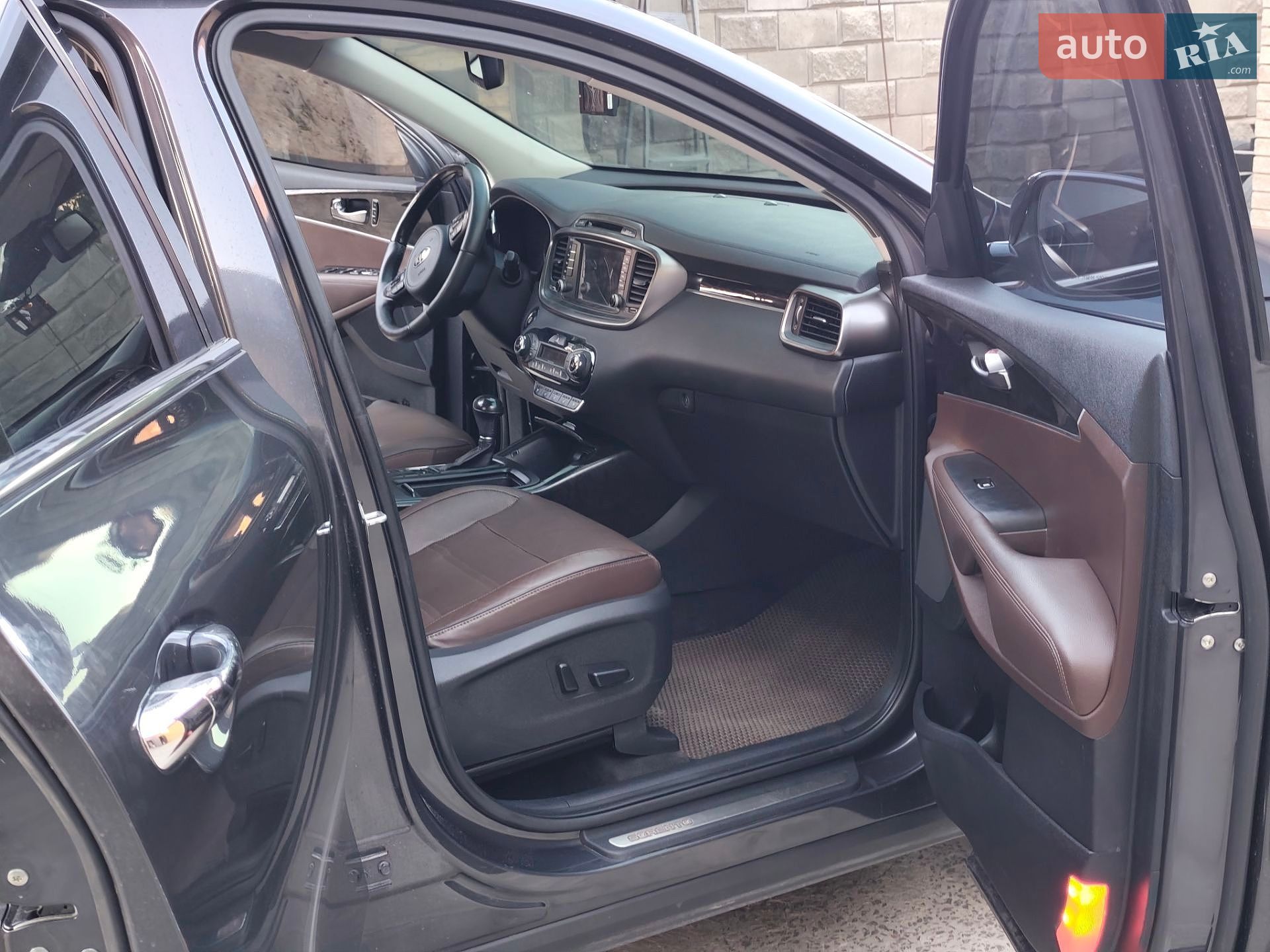 Kia Sorento 2017 VIN KNAPK81BDHA331019 фото оголошення 7 з 11