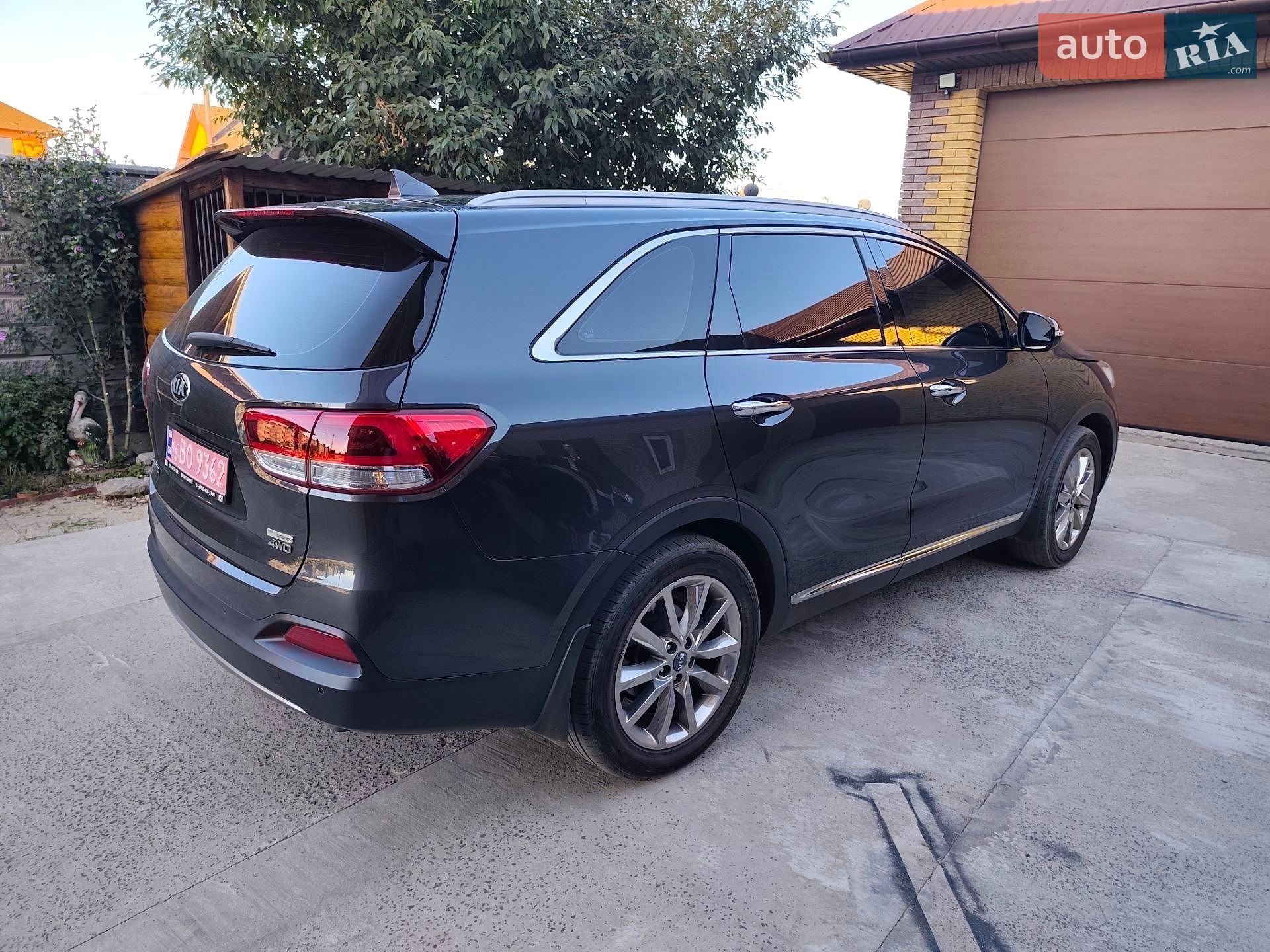 Kia Sorento 2017 VIN KNAPK81BDHA331019 фото оголошення 4 з 11