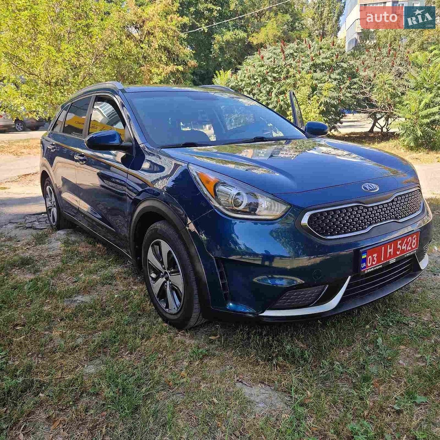 Kia Niro 2018 VIN KNDCB3LC4J5161017 фото оголошення 2 з 10