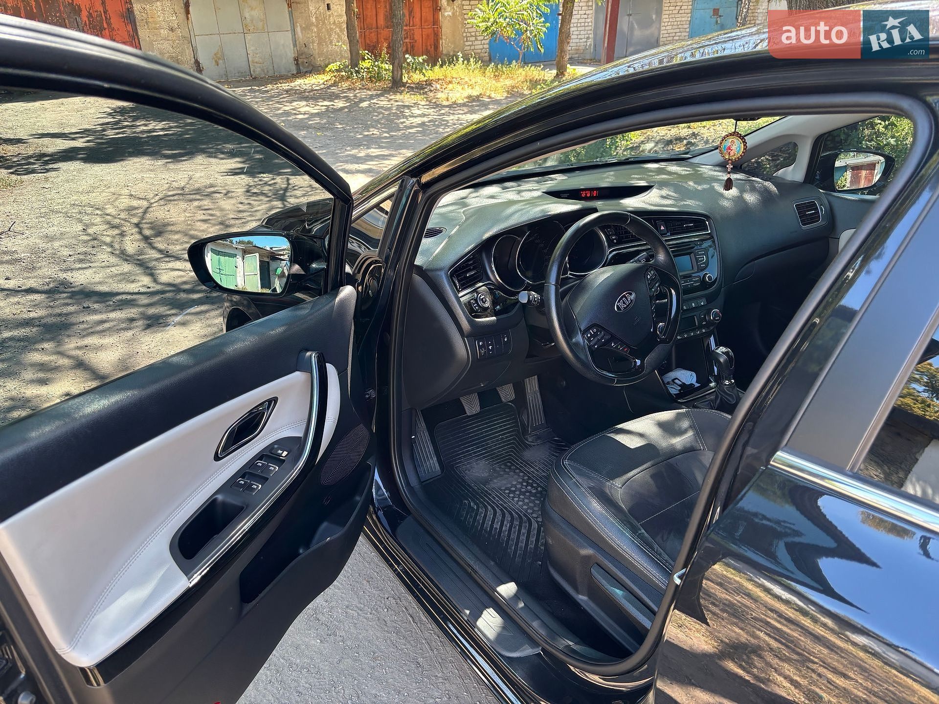 Kia Ceed 2017 VIN U5YHN516AHL294810 фото оголошення 4 з 16