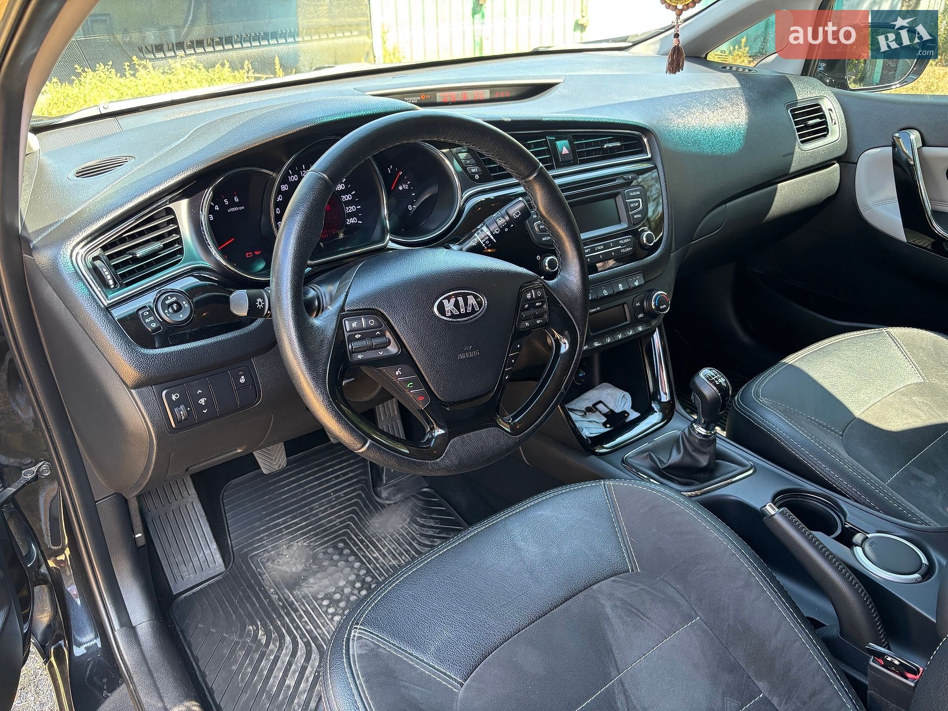 Kia Ceed 2017 VIN U5YHN516AHL294810 фото оголошення 9 з 16
