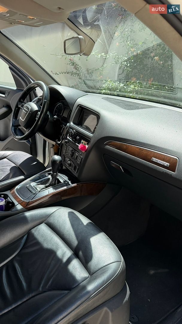 Audi Q5 2011 VIN WAUZZZ8R1BA079273 фото оголошення 4 з 7