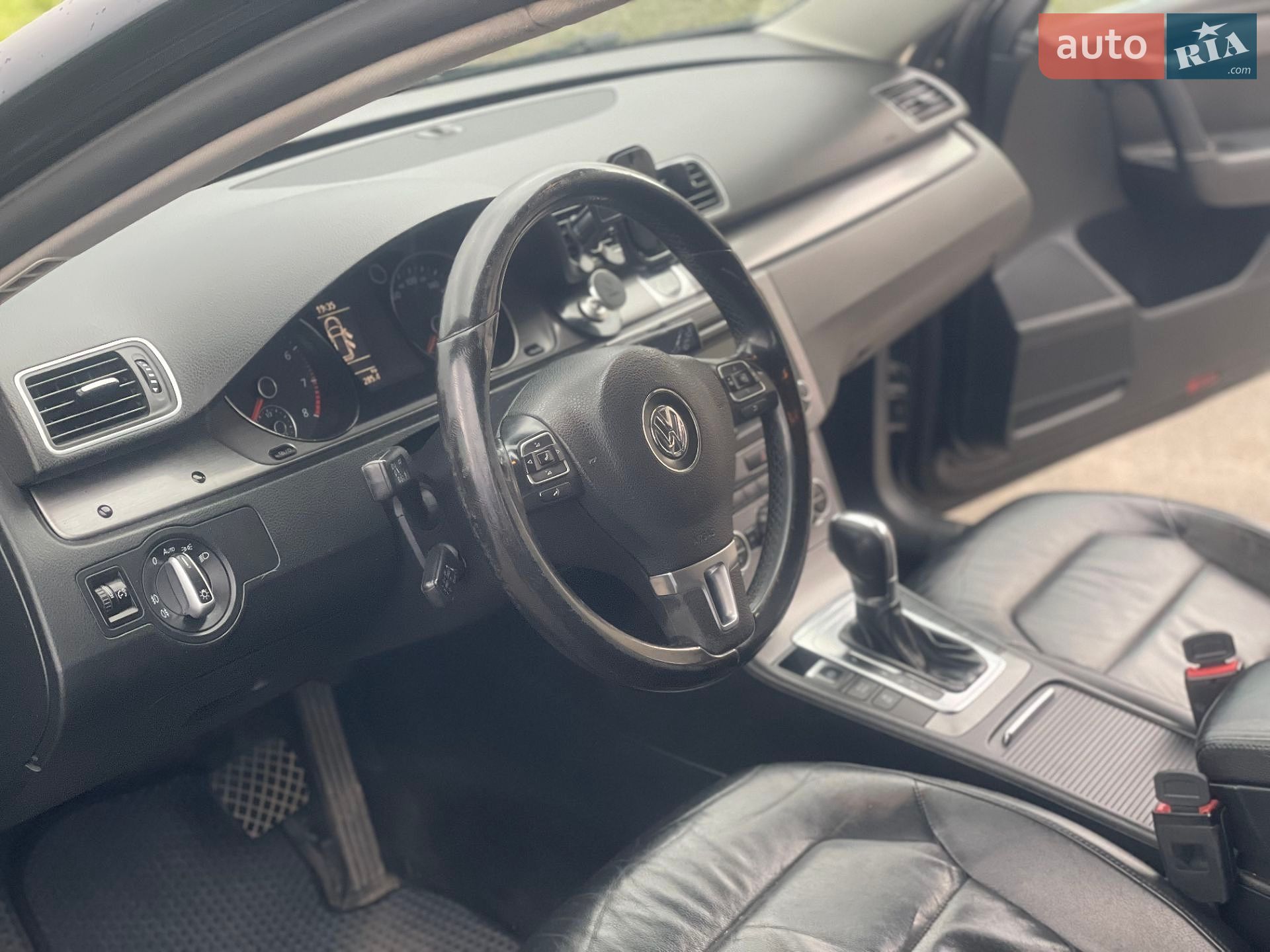 Volkswagen Passat 2012 VIN WVWZZZ3CZDE015669 фото оголошення 6 з 36