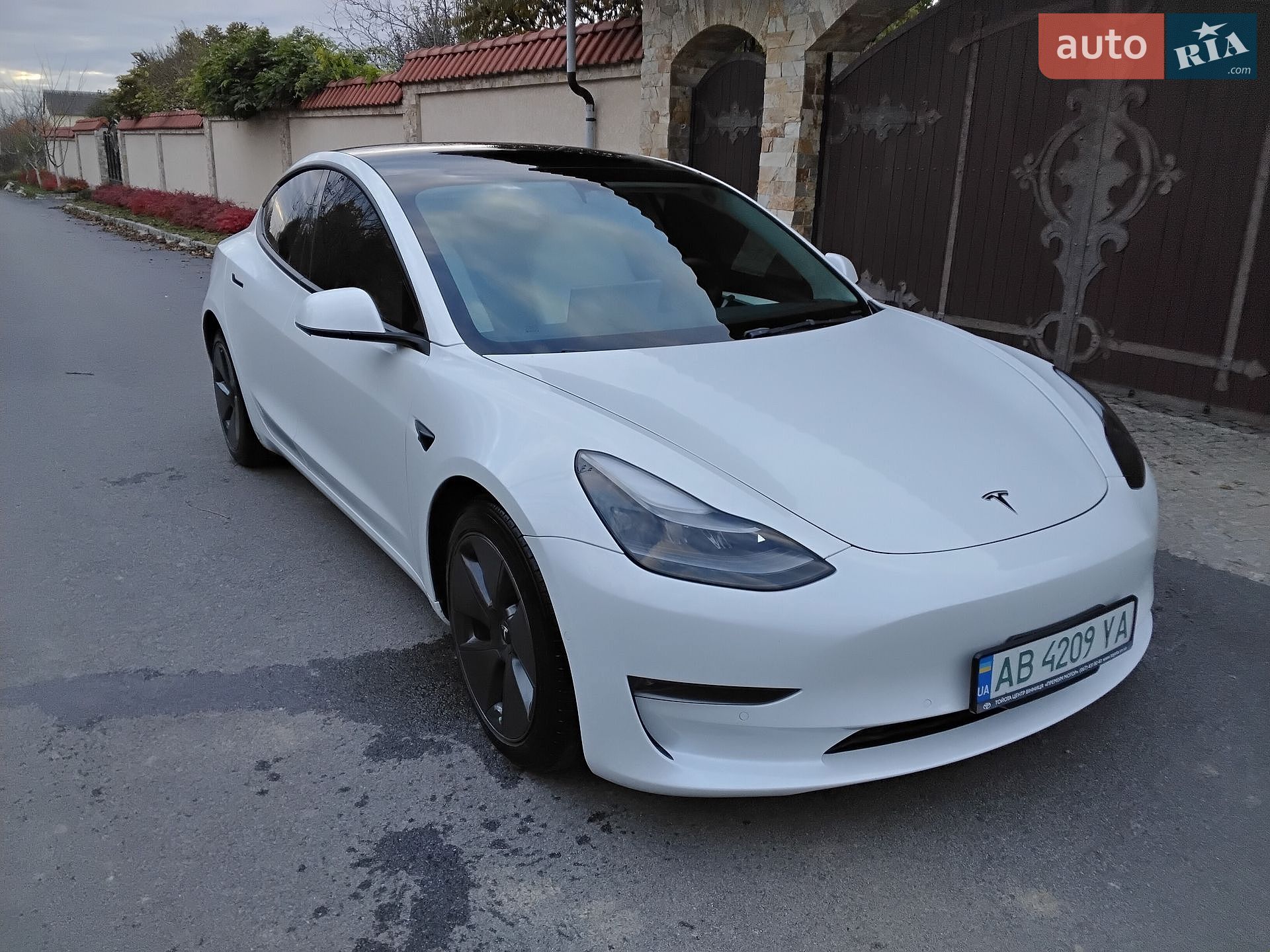Tesla Model 3 2022 VIN 5YJ3E1EB2NF336594 фото оголошення 3 з 20