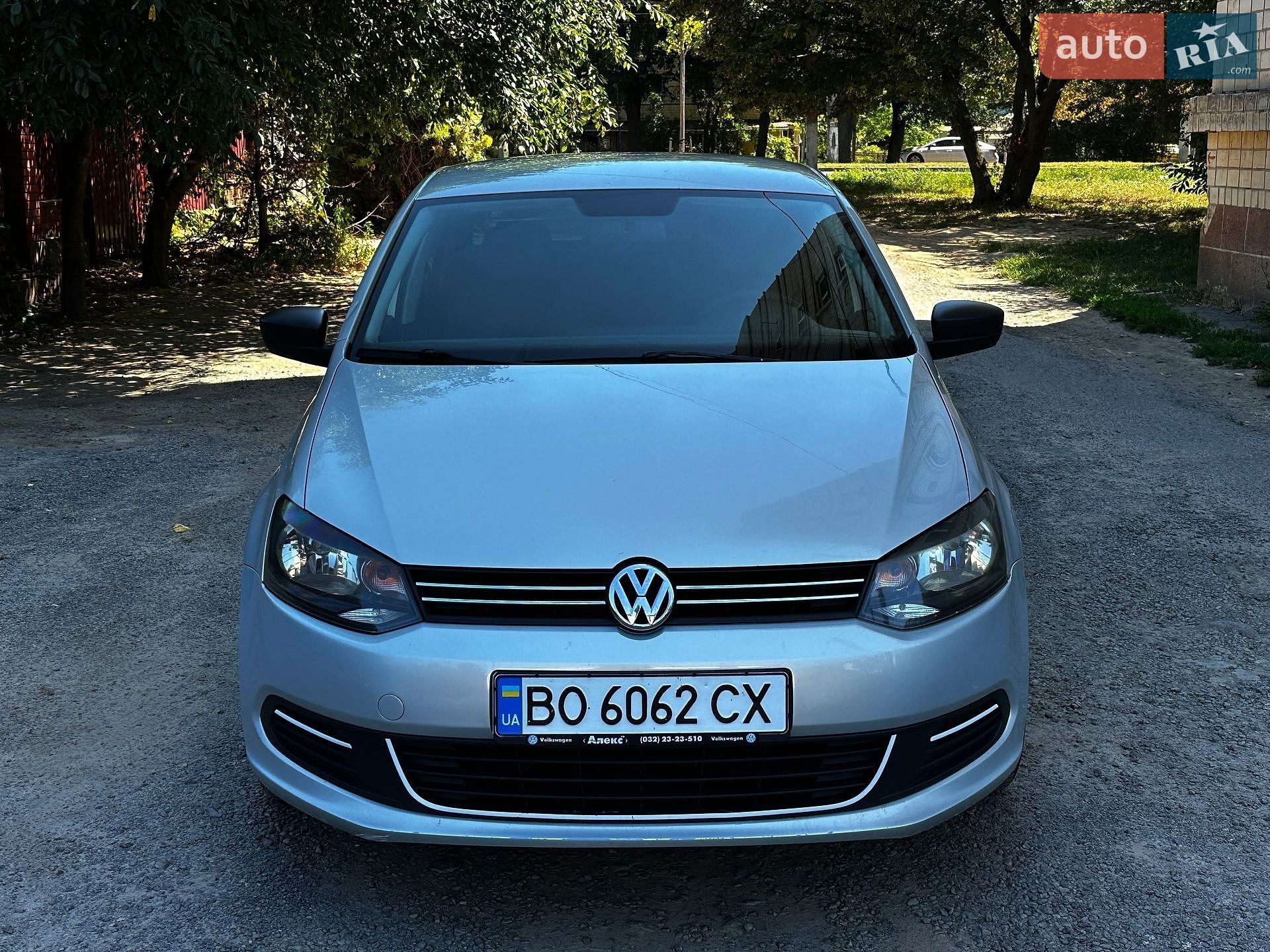 Volkswagen Polo 2011 VIN XW8ZZZ61ZCG010917 фото оголошення 2 з 19