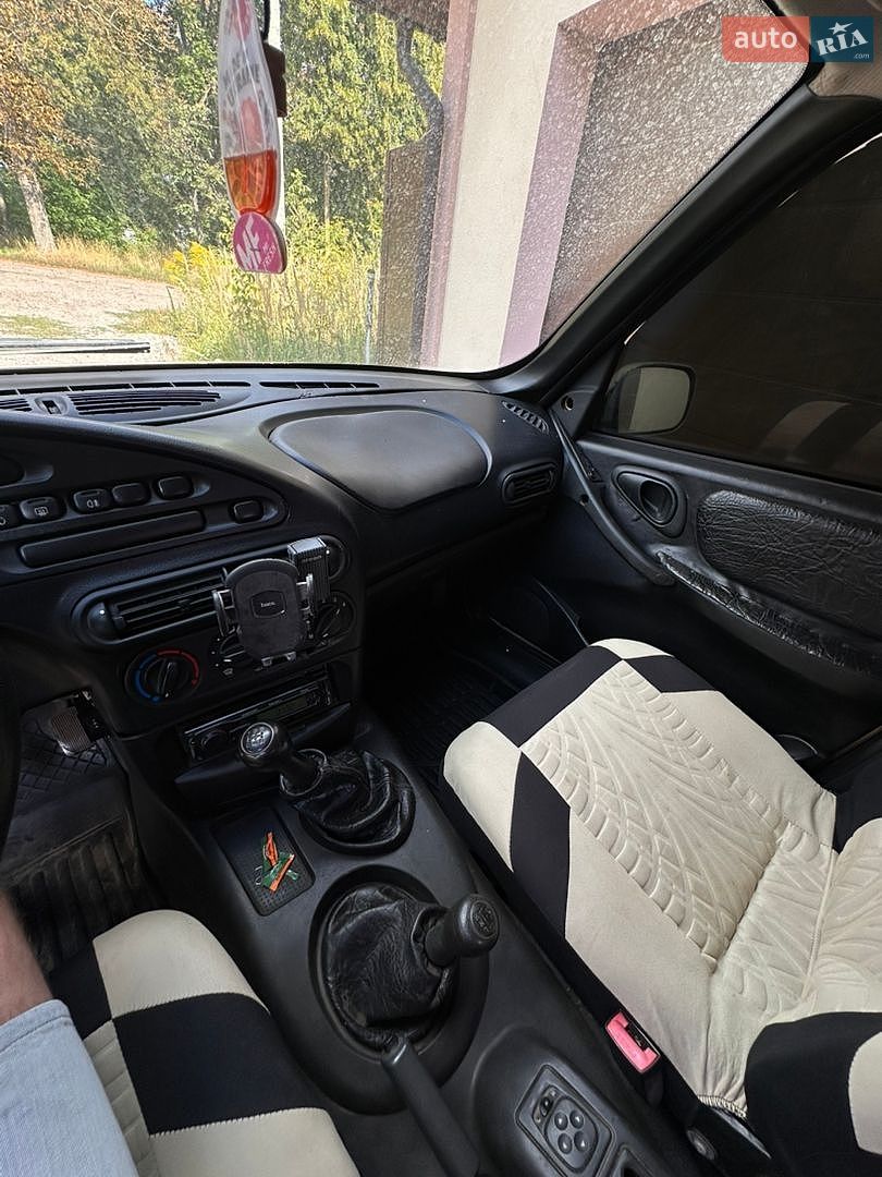 Chevrolet Niva 2004 VIN X9L21230040016646 фото оголошення 4 з 8