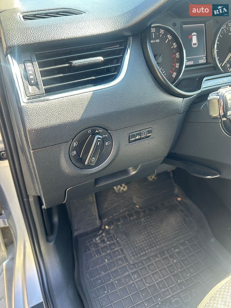 Skoda Octavia 2013 VIN TMBJJ7NE7E0041148 фото оголошення 11 з 14