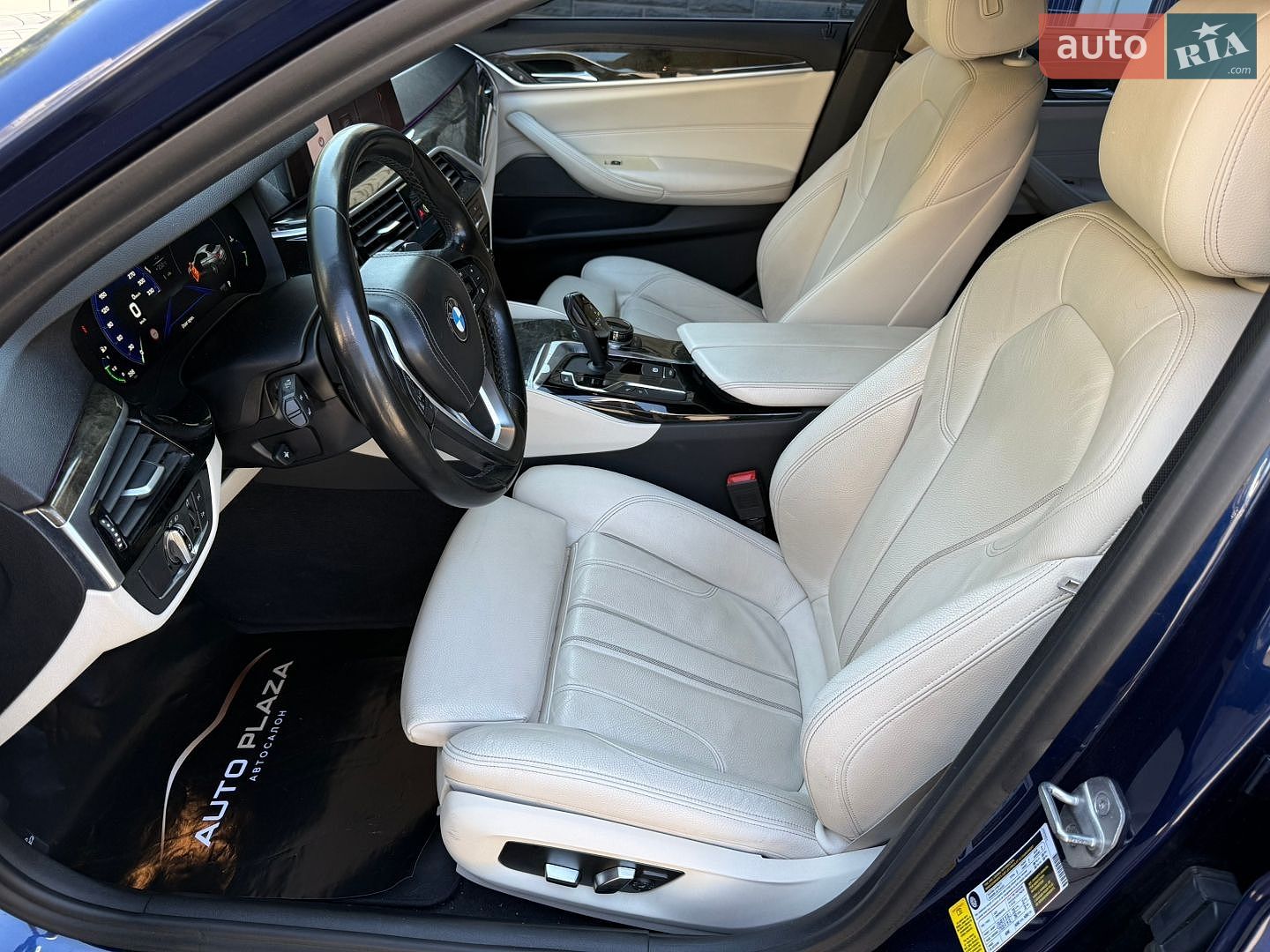 BMW 5 Series 2019 VIN WBAJE5C59KBM76990 фото оголошення 22 з 41