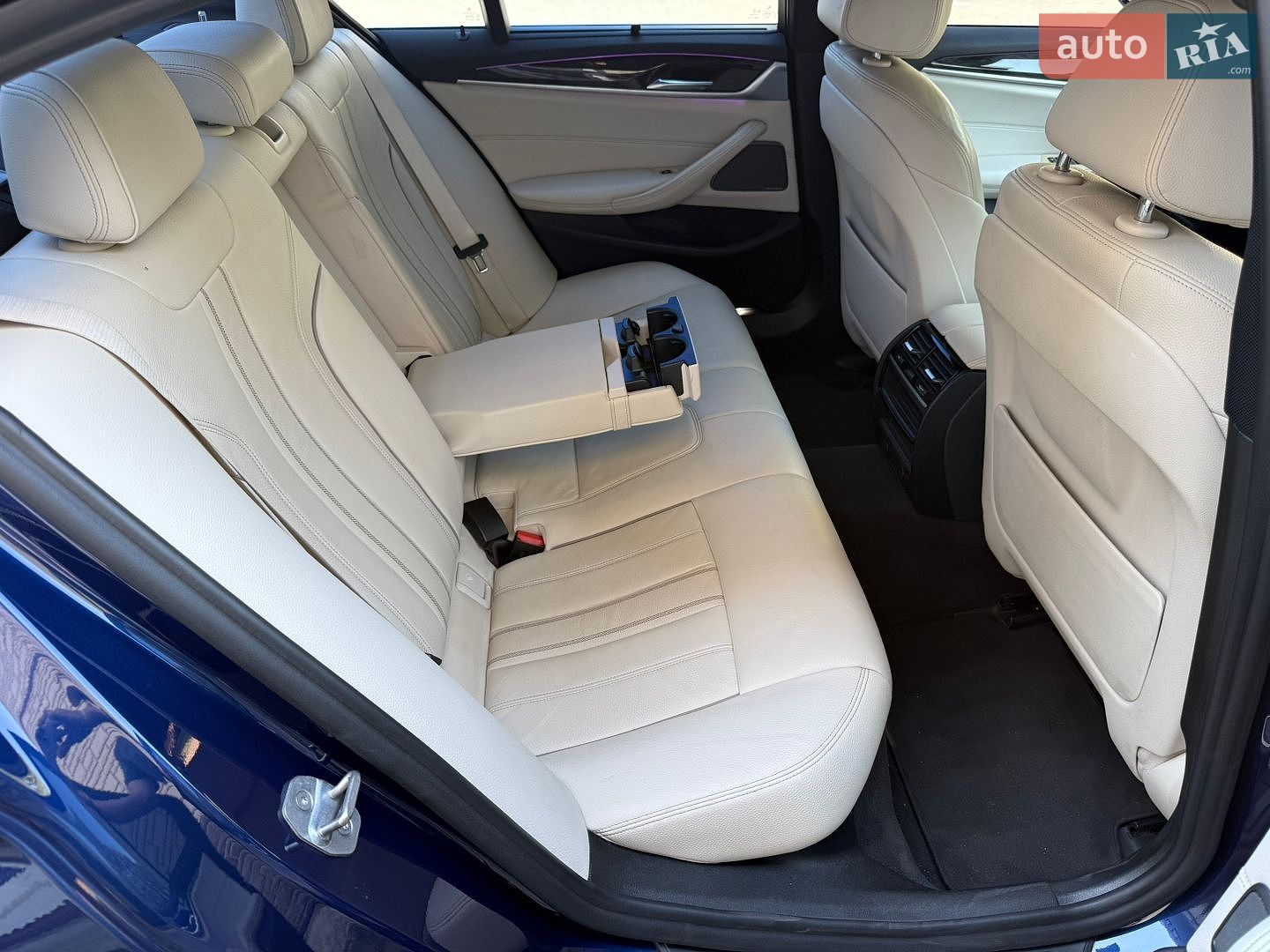 BMW 5 Series 2019 VIN WBAJE5C59KBM76990 фото оголошення 24 з 41