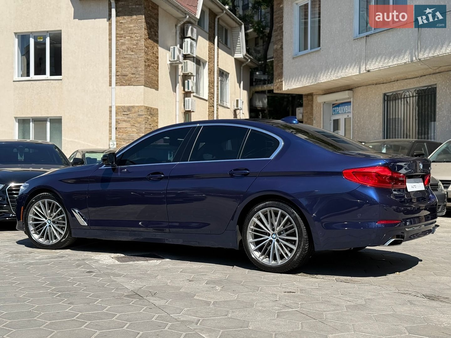 BMW 5 Series 2019 VIN WBAJE5C59KBM76990 фото оголошення 21 з 41