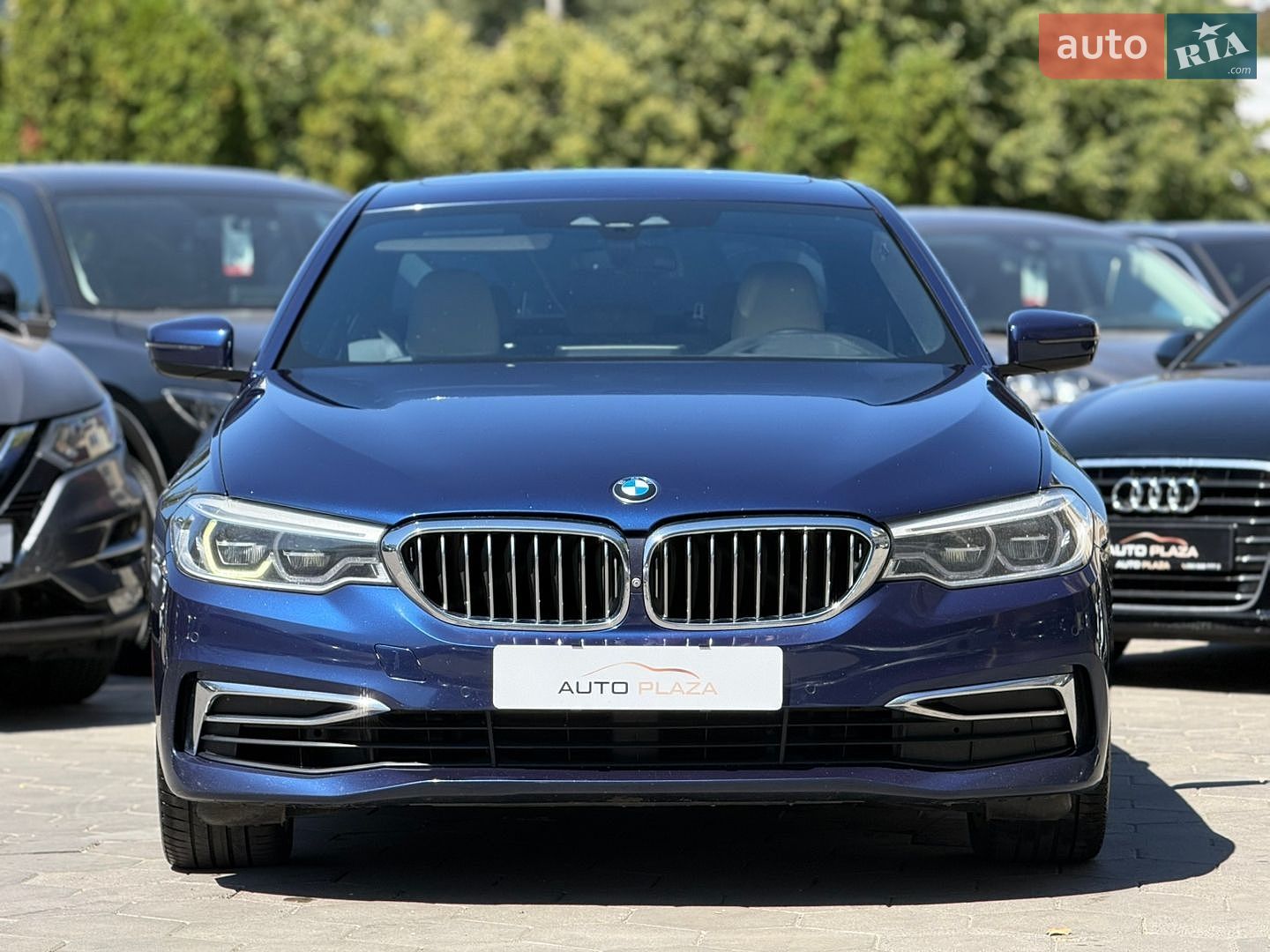 BMW 5 Series 2019 VIN WBAJE5C59KBM76990 фото оголошення 2 з 41