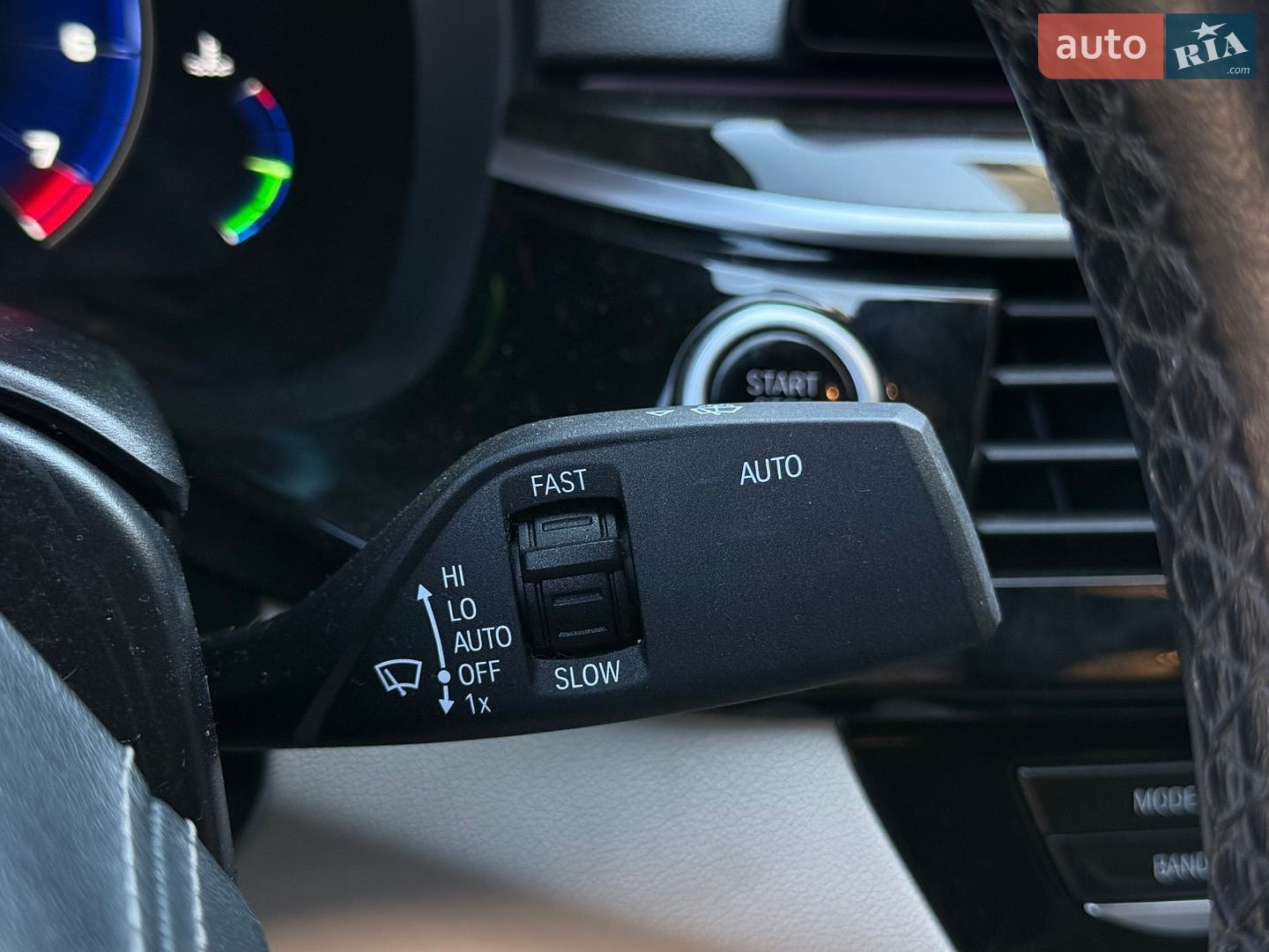 BMW 5 Series 2019 VIN WBAJE5C59KBM76990 фото оголошення 33 з 41