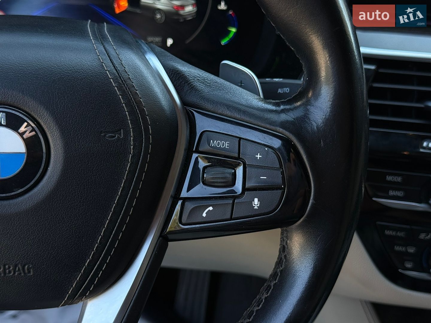 BMW 5 Series 2019 VIN WBAJE5C59KBM76990 фото оголошення 31 з 41