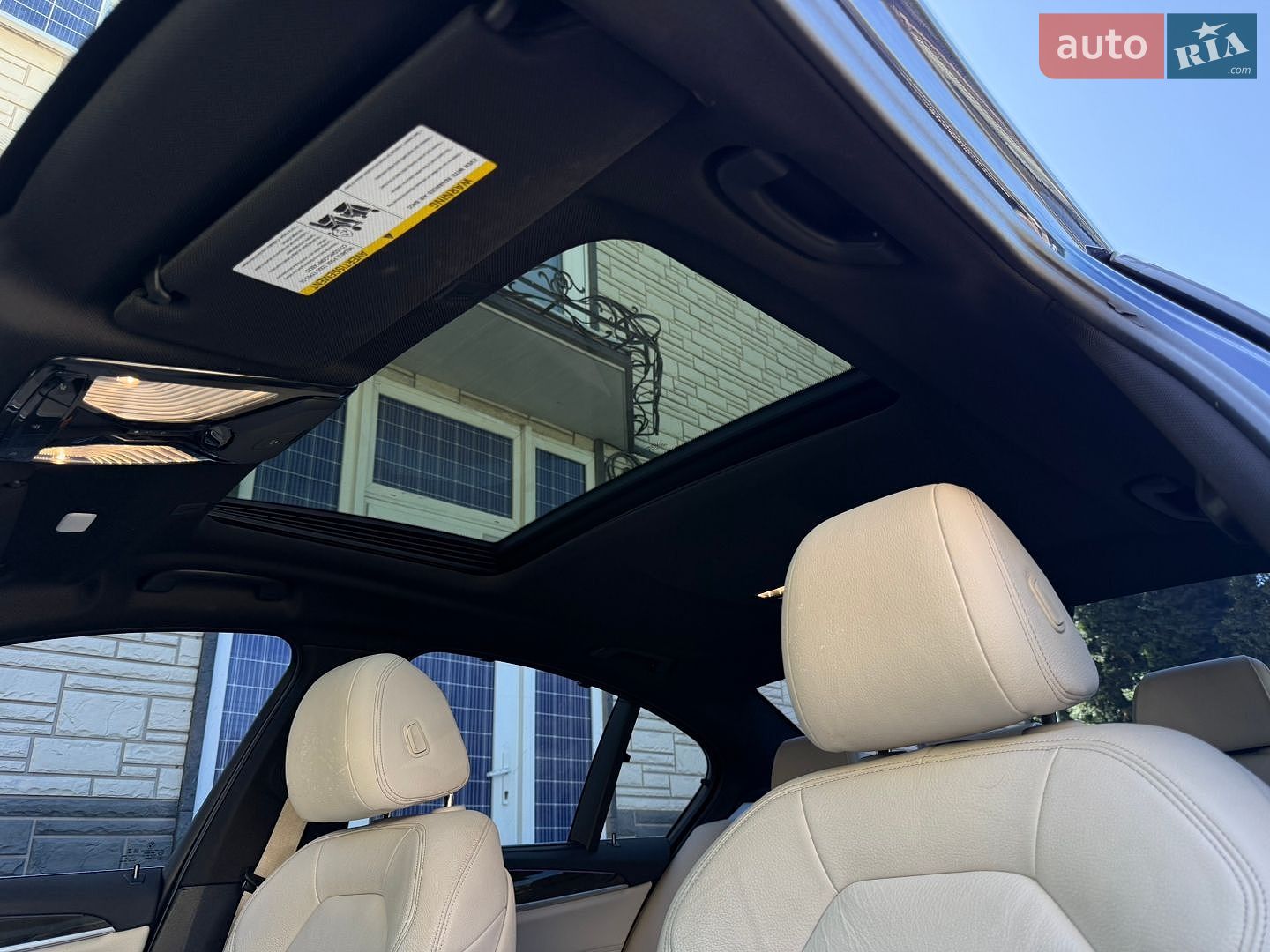BMW 5 Series 2019 VIN WBAJE5C59KBM76990 фото оголошення 40 з 41