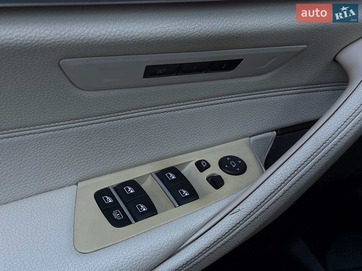 BMW 5 Series 2019 VIN WBAJE5C59KBM76990 фото оголошення 37 з 41