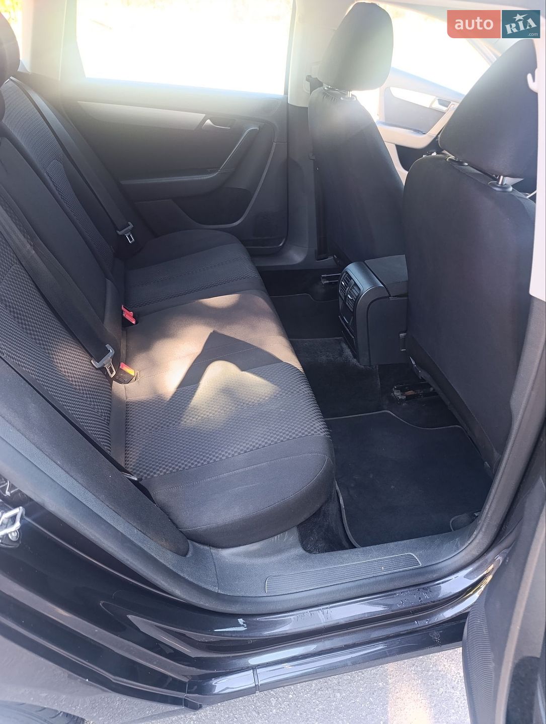 Volkswagen Passat 2011 VIN WVWZZZ3CZCE084326 фото оголошення 24 з 66