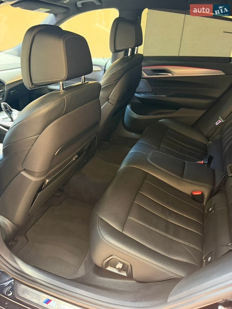 BMW 6 Series GT 2017 VIN WBAJW81060BK58928 фото оголошення 6 з 30