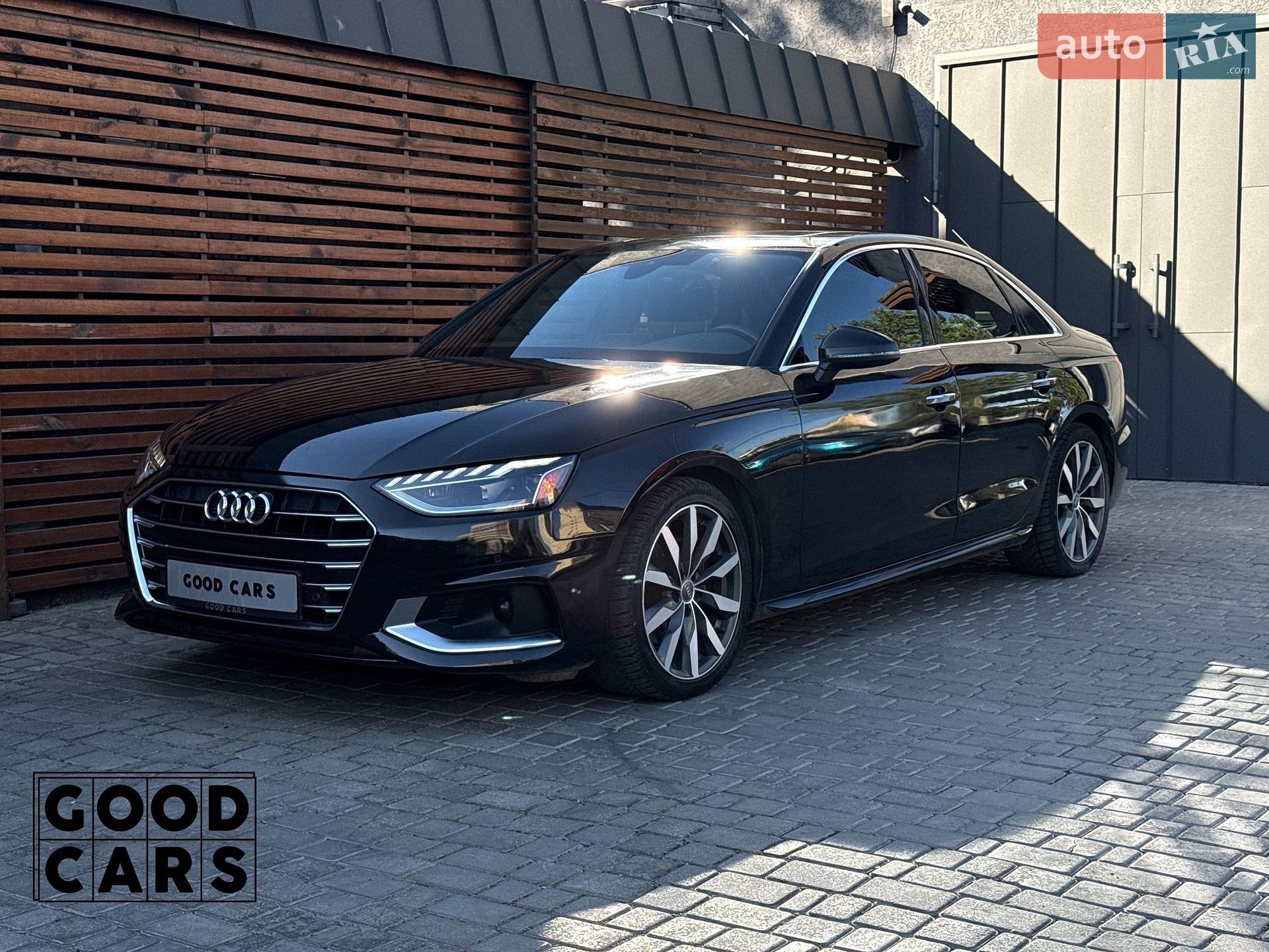 Audi A4 2020 VIN WAUHMAF48LA040149 фото оголошення 3 з 45