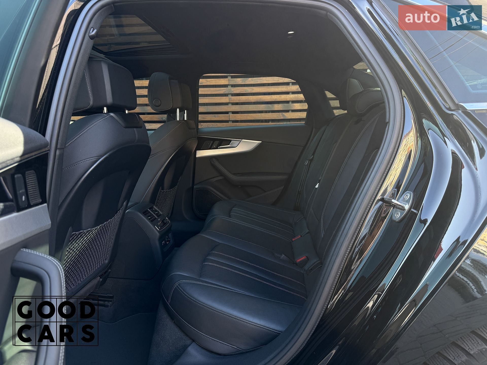 Audi A4 2020 VIN WAUHMAF48LA040149 фото оголошення 28 з 45