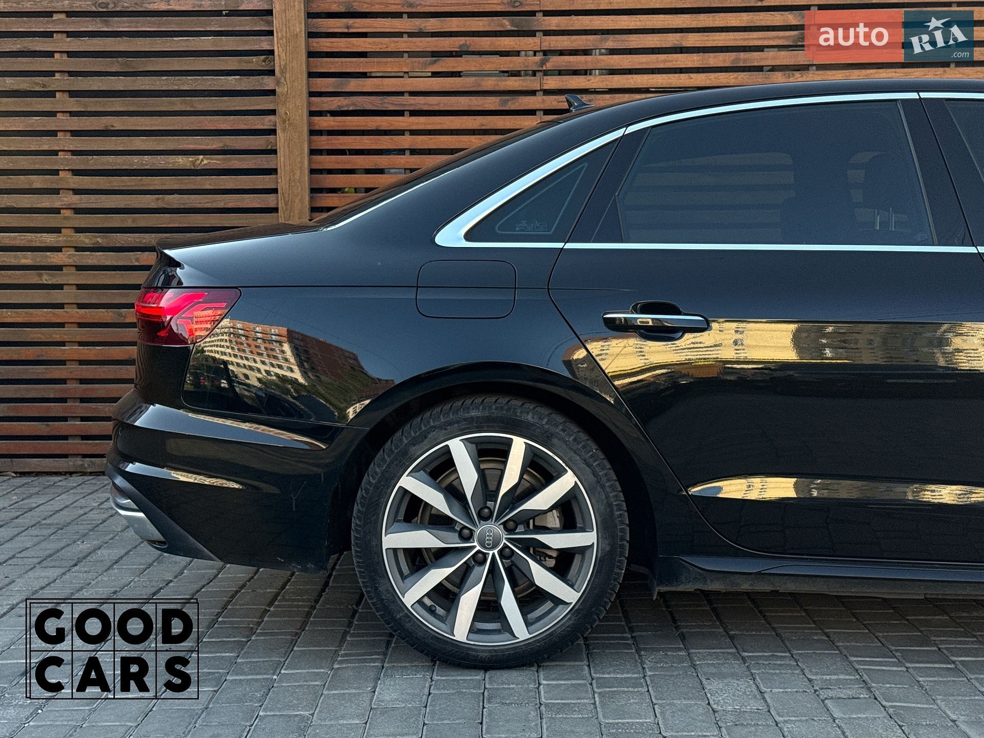 Audi A4 2020 VIN WAUHMAF48LA040149 фото оголошення 14 з 45
