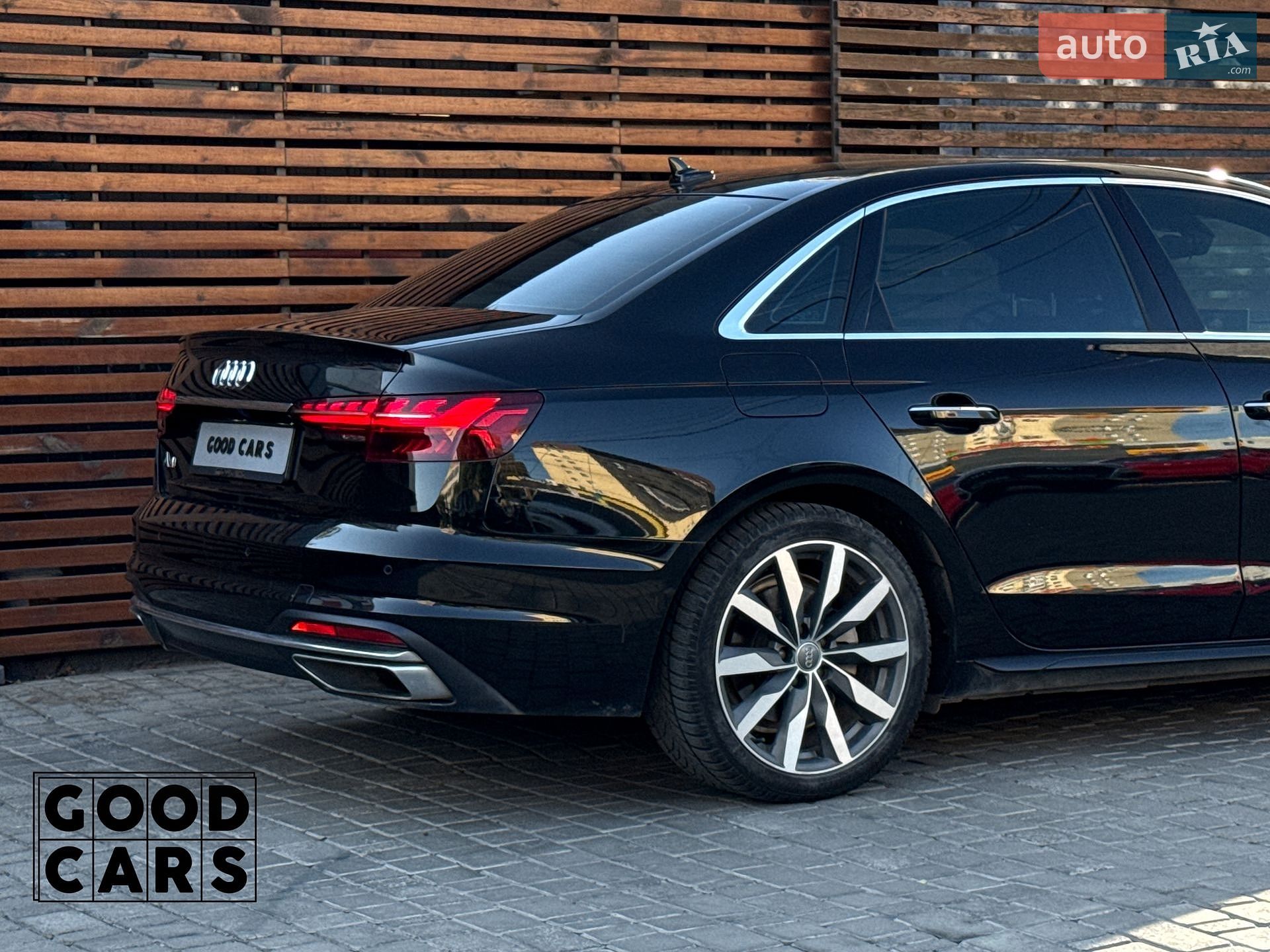 Audi A4 2020 VIN WAUHMAF48LA040149 фото оголошення 17 з 45