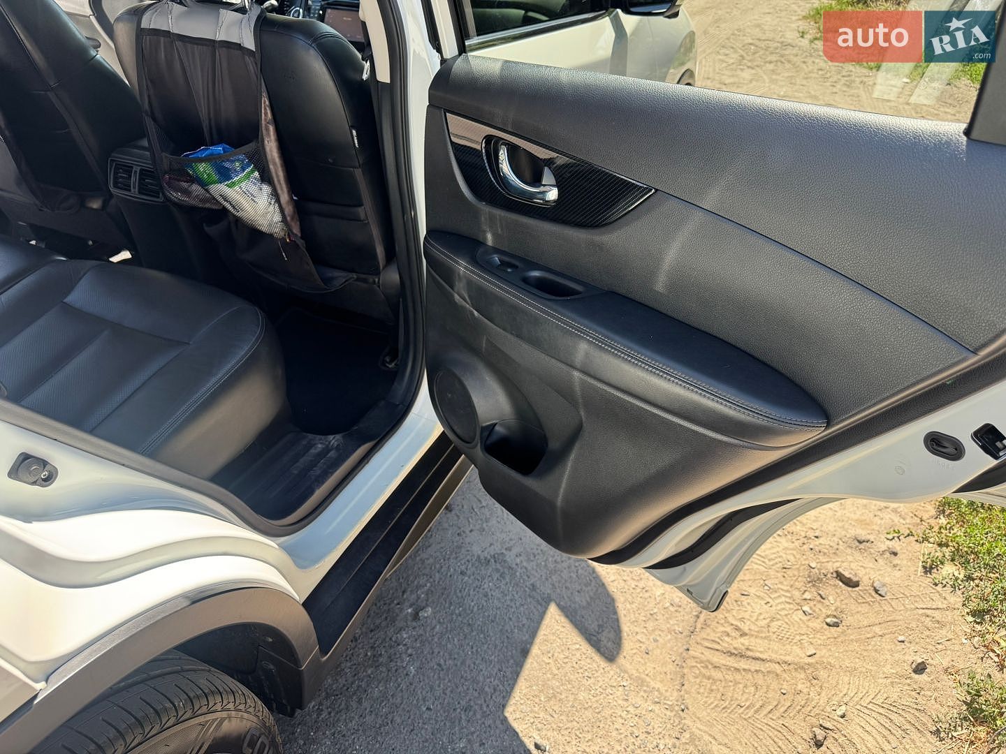 Nissan X-Trail 2017 VIN JN1TCAT32U0112451 фото оголошення 8 з 19