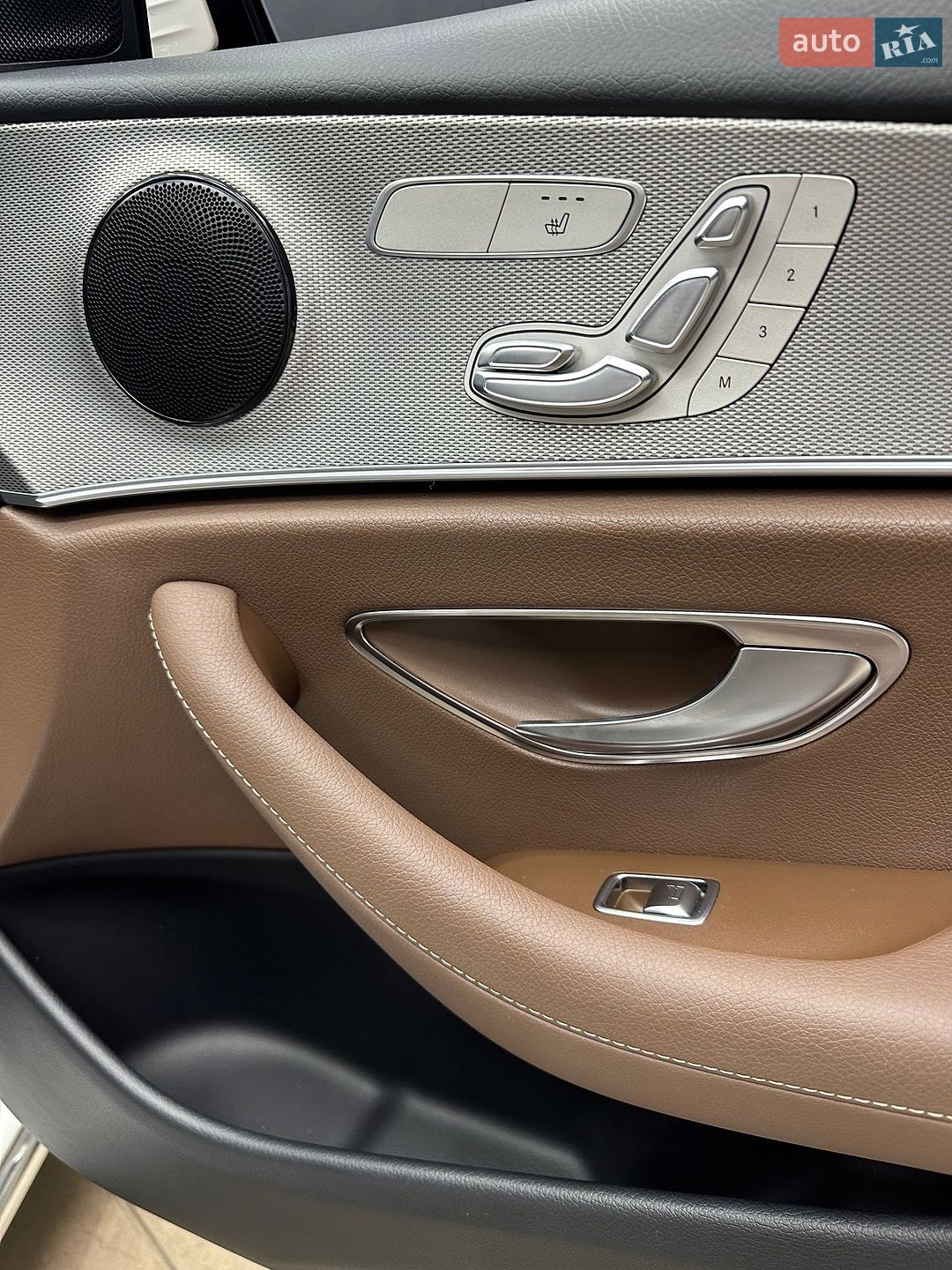 Mercedes-Benz E-Class 2016 VIN WDDZF4CB2HA132148 фото оголошення 17 з 50