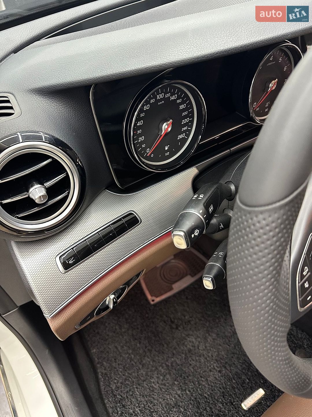 Mercedes-Benz E-Class 2016 VIN WDDZF4CB2HA132148 фото оголошення 16 з 50