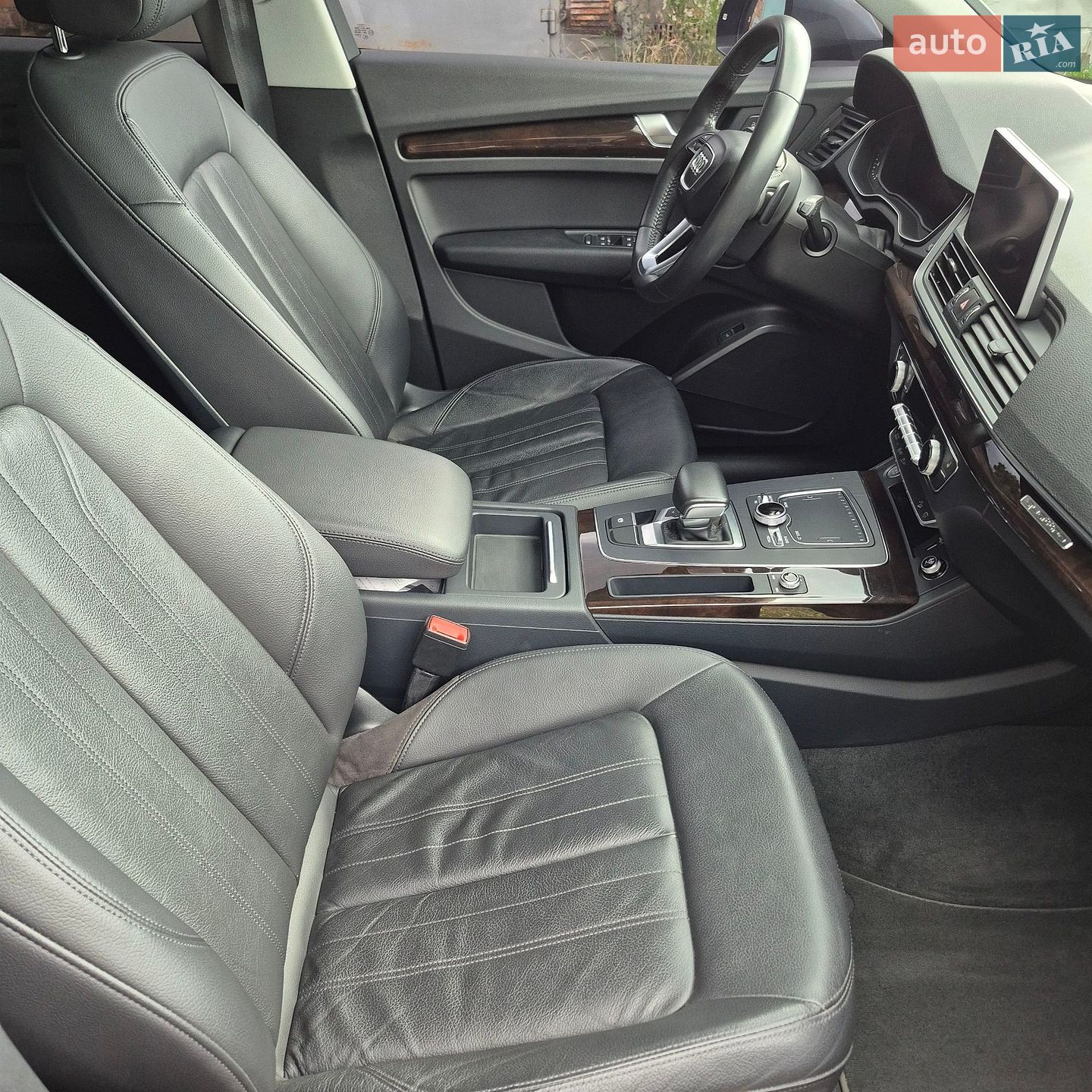 Audi Q5 2018 VIN WA1ANAFY9J2243282 фото оголошення 7 з 22