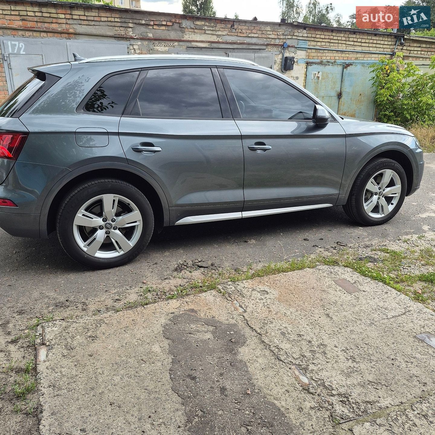 Audi Q5 2018 VIN WA1ANAFY9J2243282 фото оголошення 3 з 22