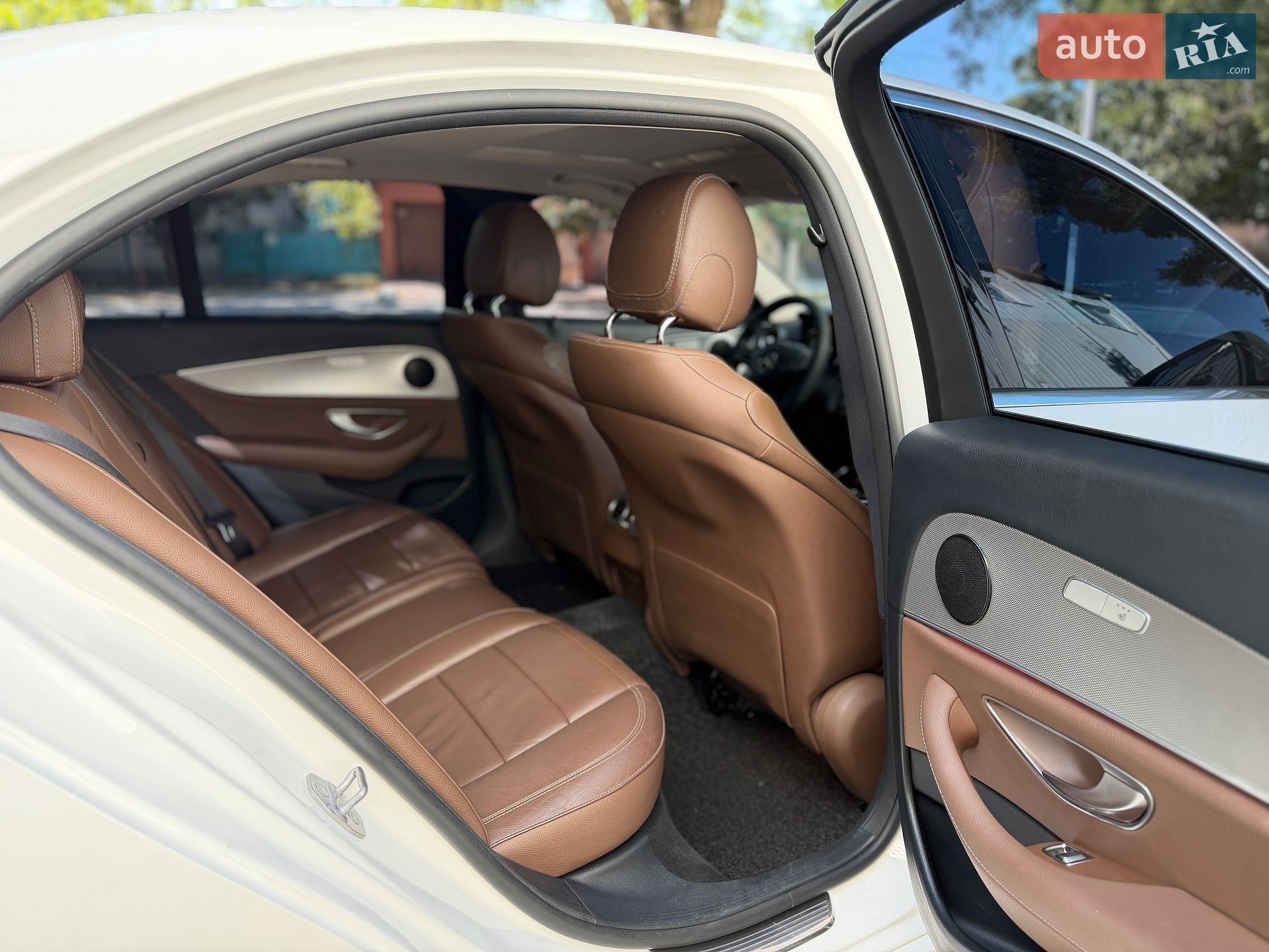 Mercedes-Benz E-Class 2016 VIN WDDZF4CB2HA132148 фото оголошення 35 з 50