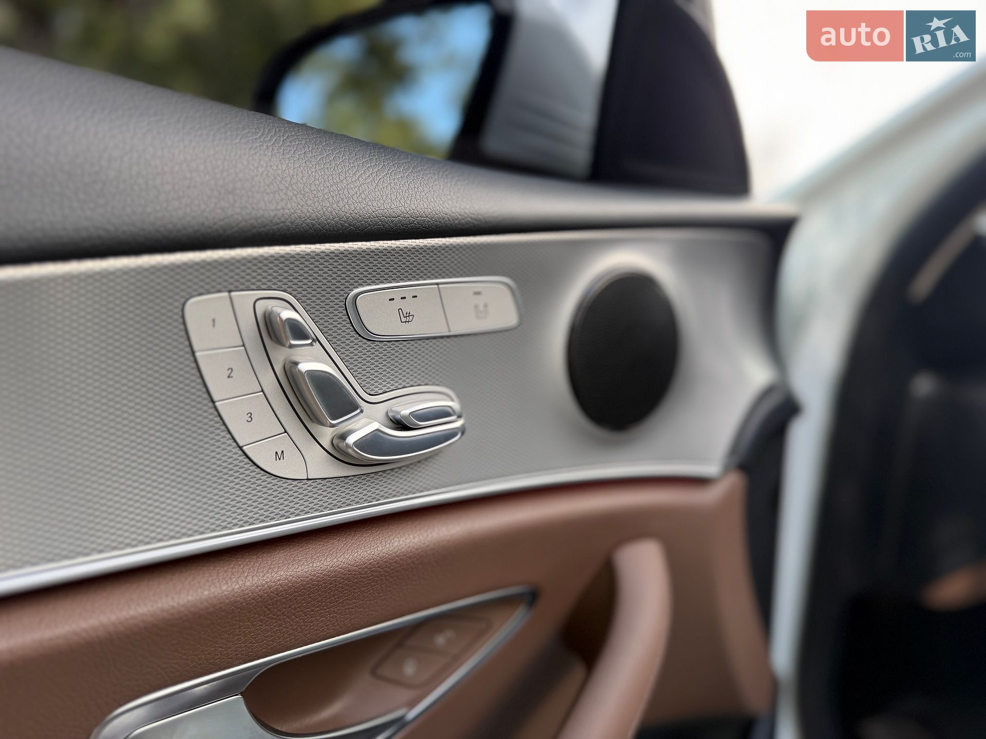 Mercedes-Benz E-Class 2016 VIN WDDZF4CB2HA132148 фото оголошення 36 з 50