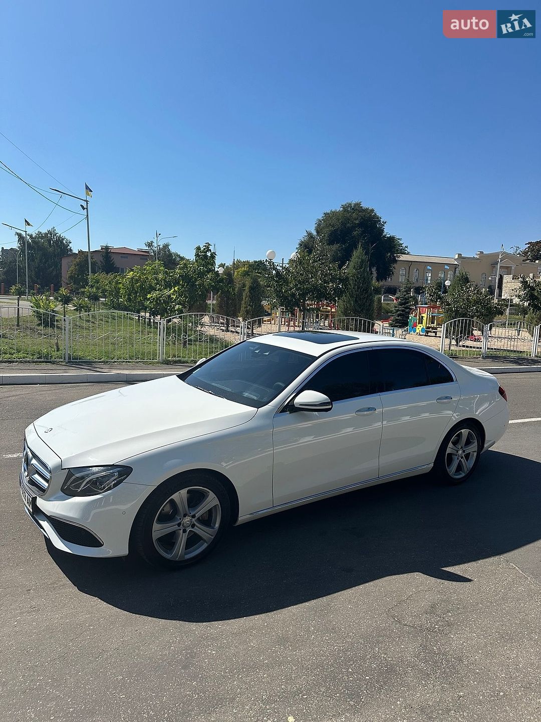 Mercedes-Benz E-Class 2016 VIN WDDZF4CB2HA132148 фото оголошення 40 з 50