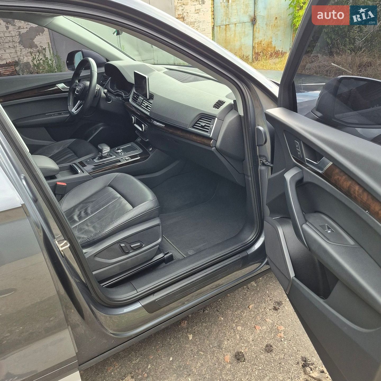 Audi Q5 2018 VIN WA1ANAFY9J2243282 фото оголошення 6 з 22
