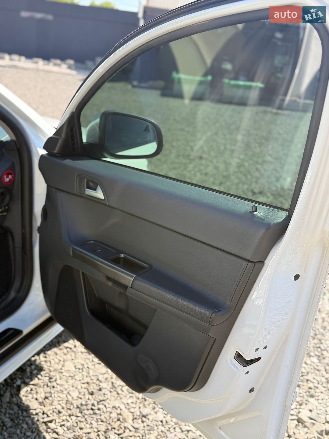 Volvo V50 2011 VIN YV1MW84E1B2637245 фото оголошення 29 з 36