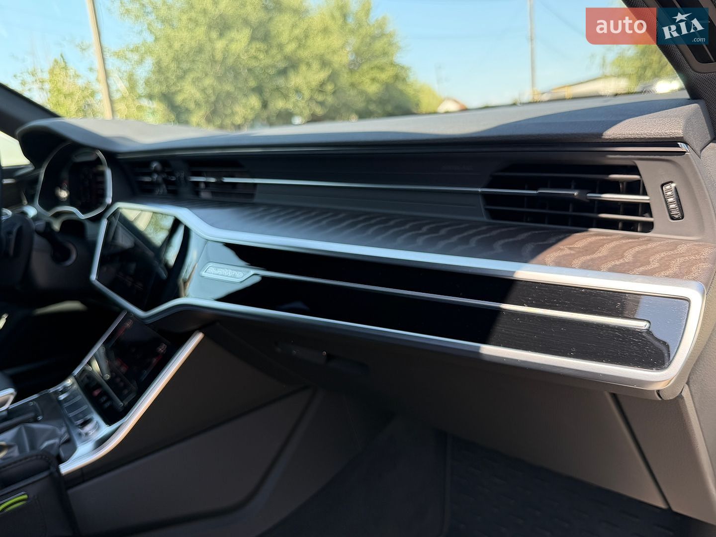 Audi A6 2022 VIN WAUZZZF25NN033674 фото оголошення 15 з 19