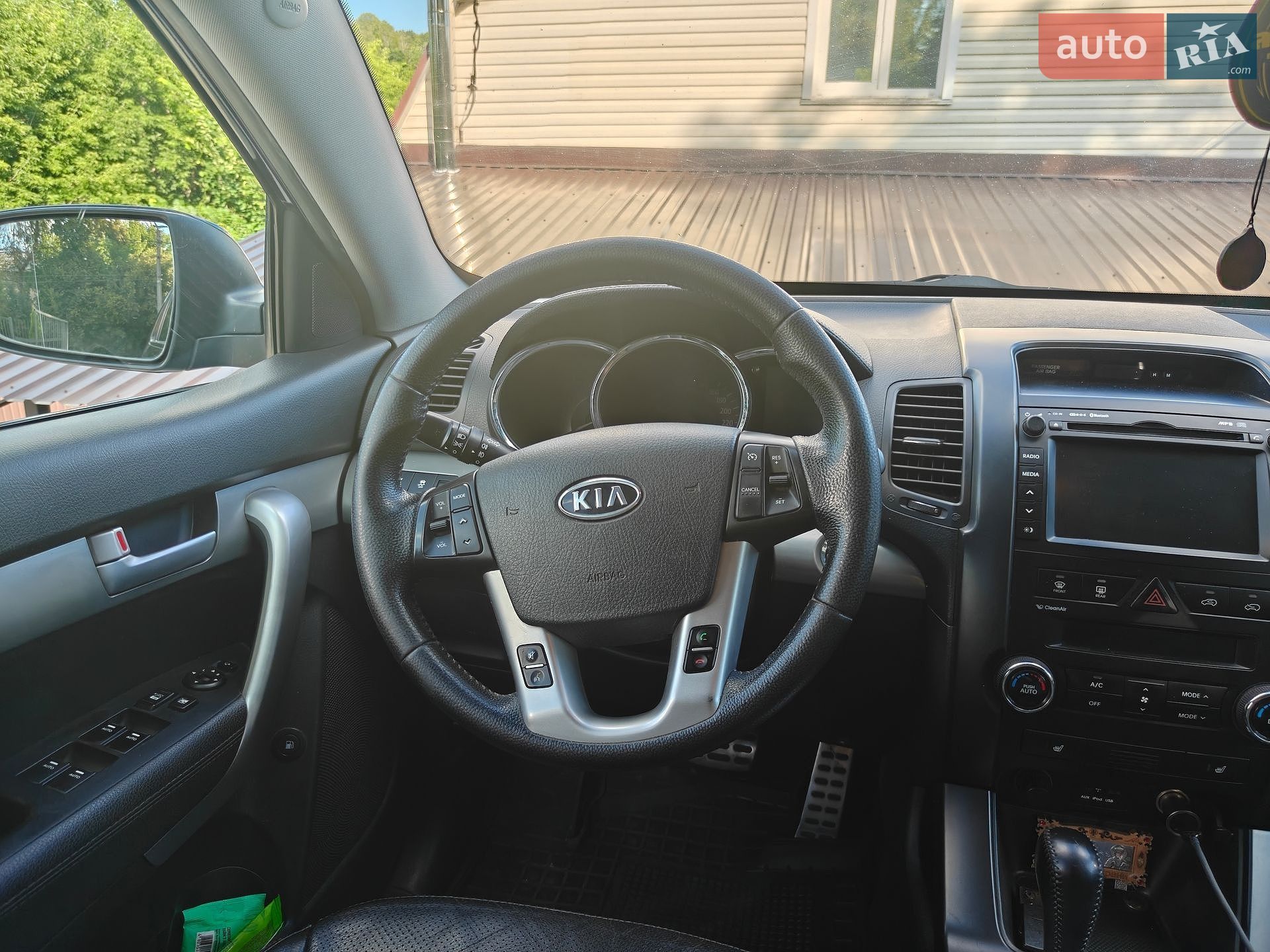 Kia Sorento 2011 VIN KNAKU814DC5210456 фото оголошення 13 з 28